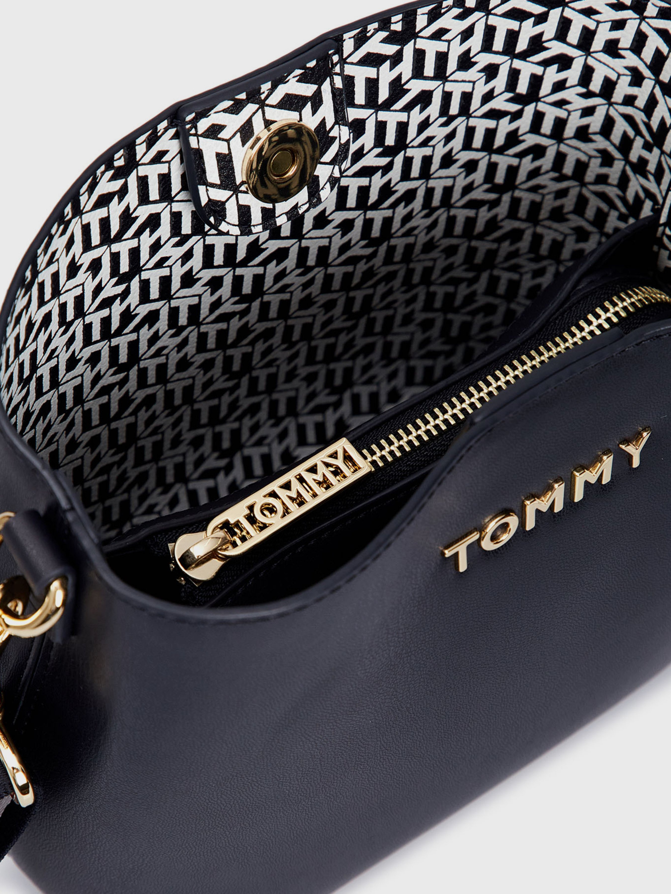 Кросс-боди Tommy Hilfiger модель AW0AW08627-CJM Фото