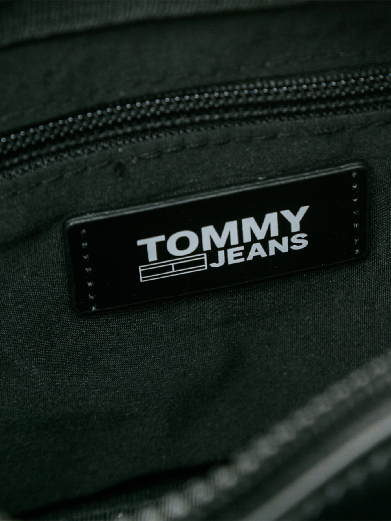 Кросс-боди Tommy Hilfiger New Gen модель AW0AW08566-BDS Фото