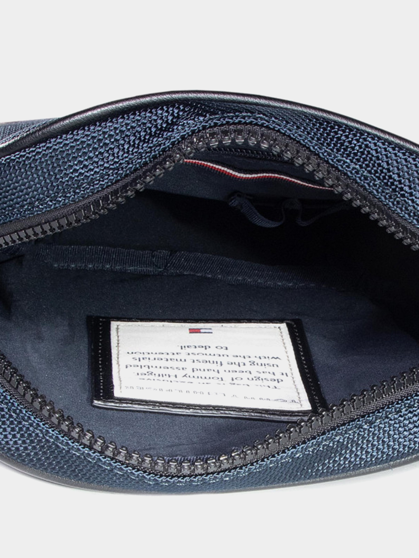 Мессенджер Tommy Hilfiger модель AM0AM06472-DW5 Фото