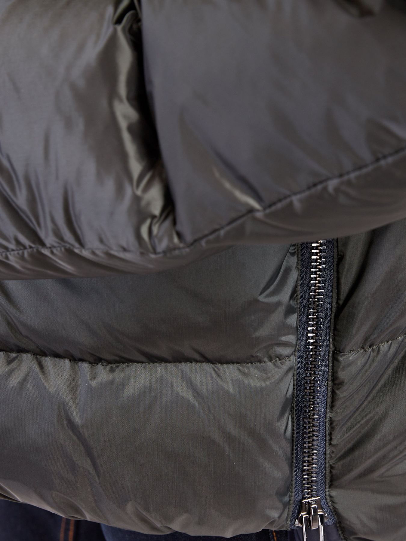 Пуховик Emporio Armani модель 6H1BM3-1NLUZ-0564 Фото