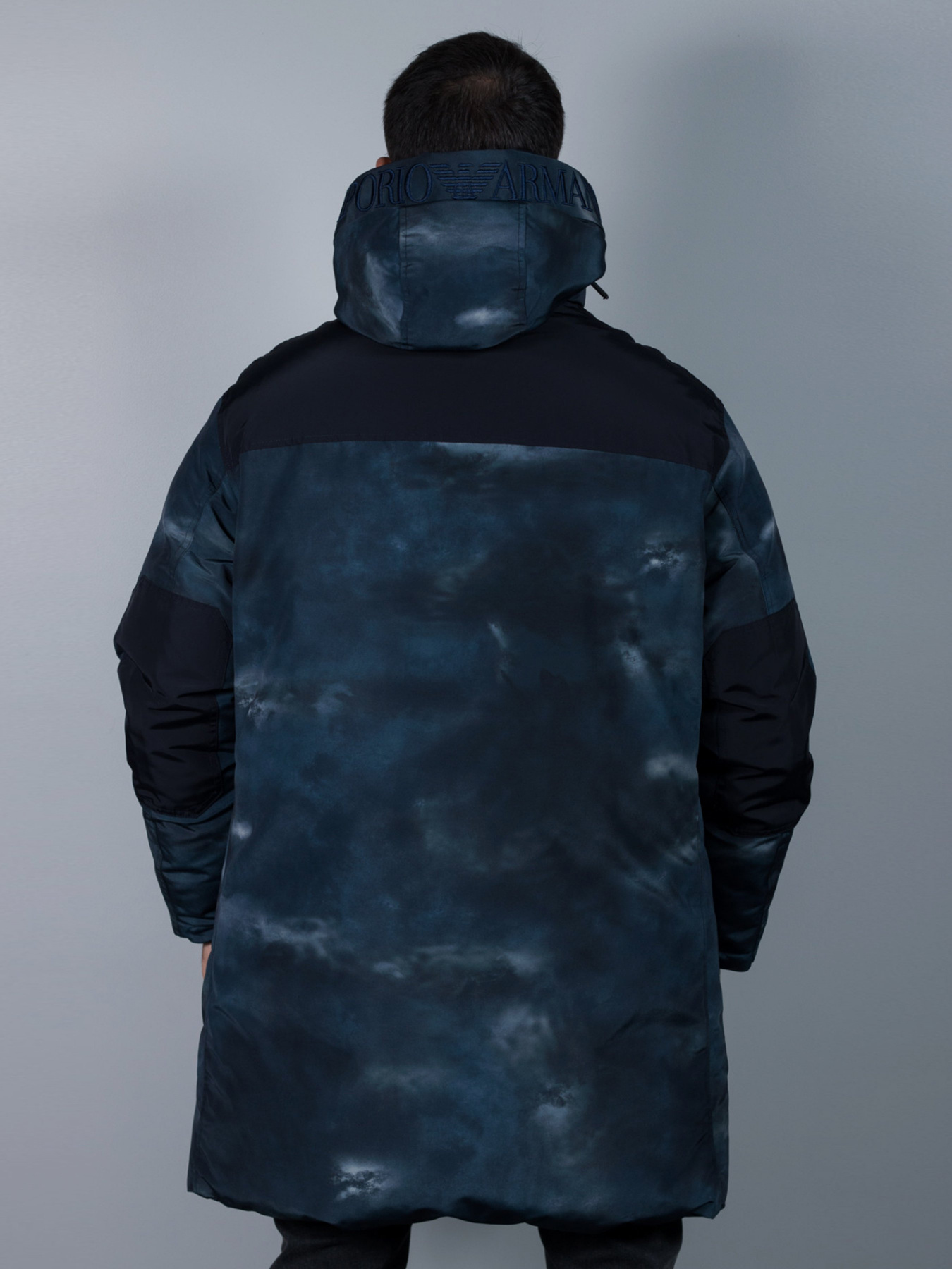 Куртки и дубленки Emporio Armani модель 6H1L92-1NLPZ-F950 Фото