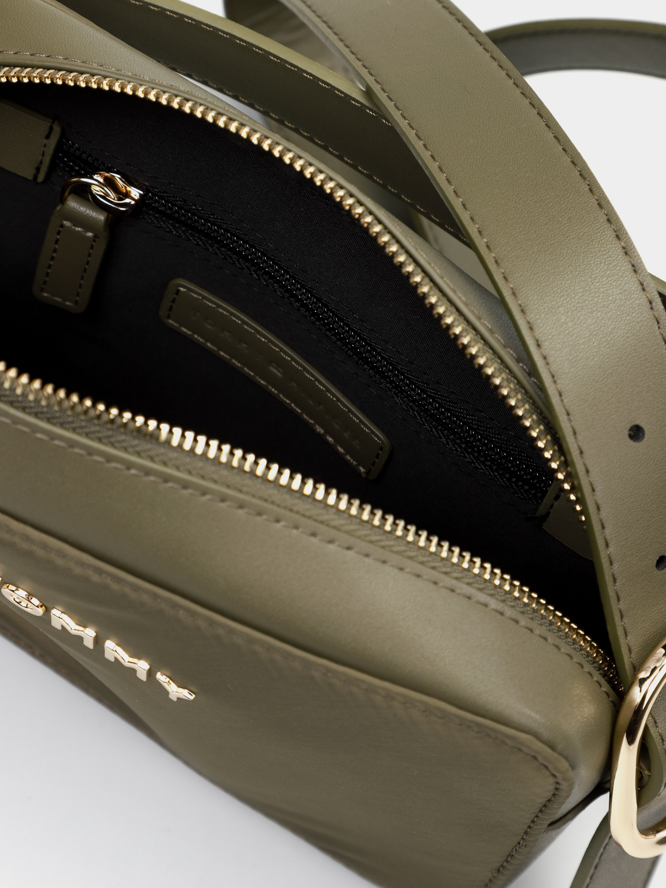 Кросс-боди Tommy Hilfiger модель AW0AW08854-MSH Кросс-боди Tommy Hilfiger модель AW0AW08854-MSH Фото