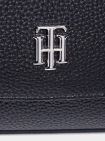 Крос-боді Tommy Hilfiger ESSENCE модель AW0AW09034-0GJ Фото