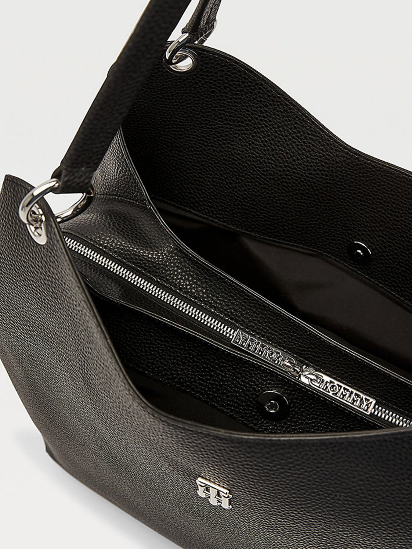 Хобо Tommy Hilfiger Essence модель AW0AW08843-0GJ Фото