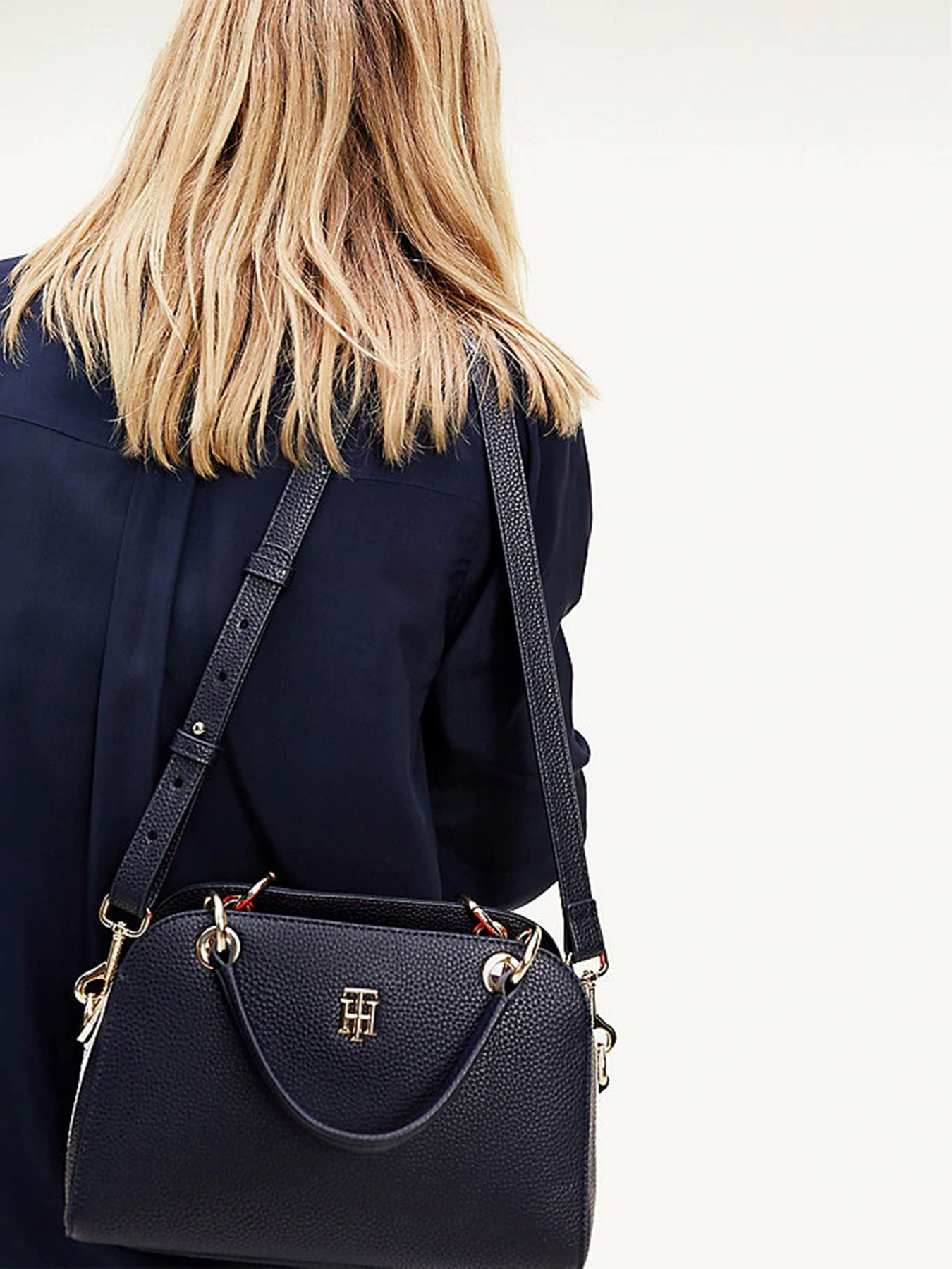 Сумка Tommy Hilfiger ESSENCE модель AW0AW08846-CJM Фото