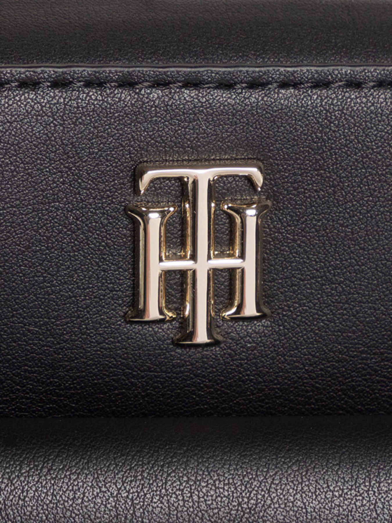 Крос-боді Tommy Hilfiger SEASONAL модель AW0AW08821-0GJ Фото