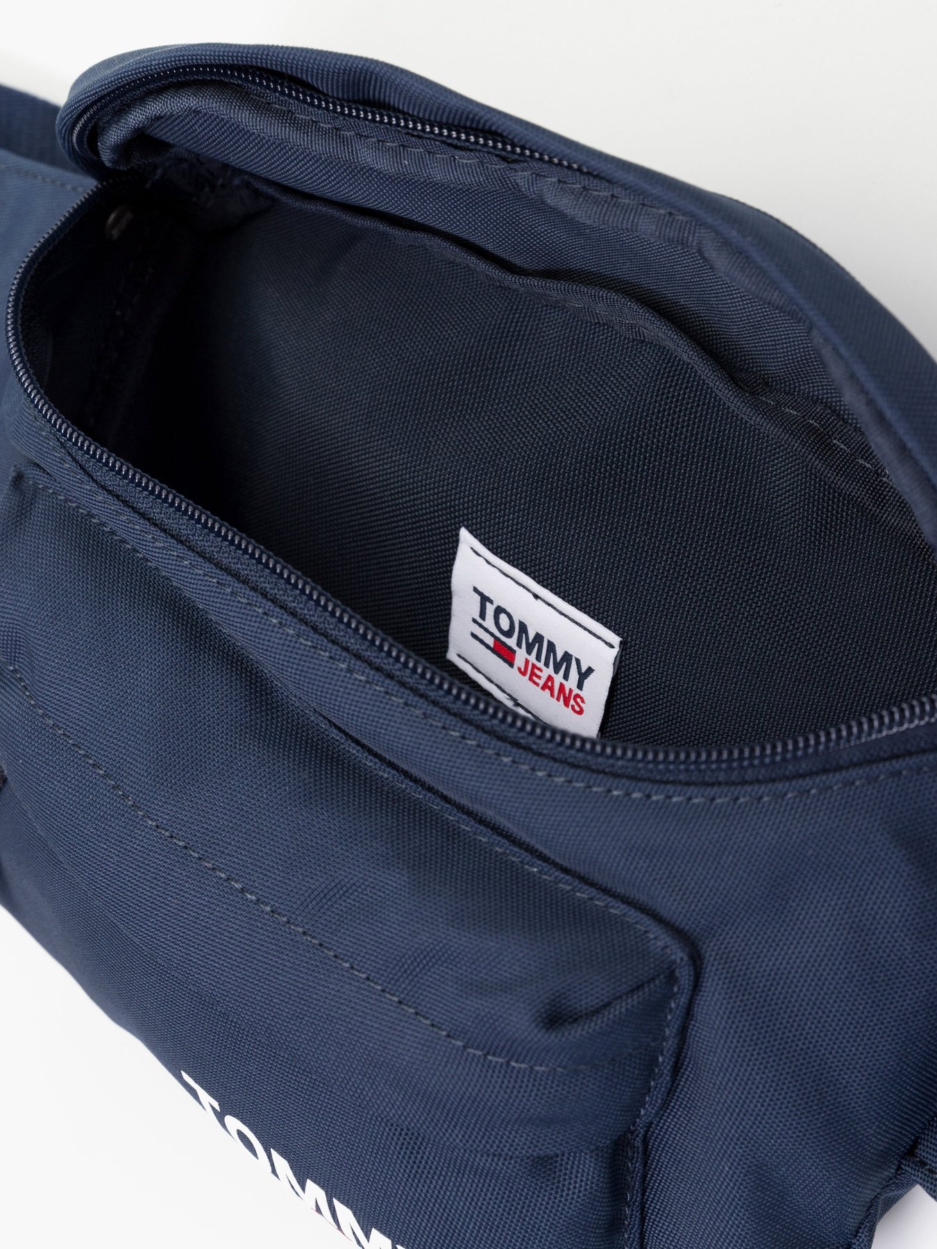 Поясна сумка Tommy Hilfiger Campus модель AM0AM06429-C87 Фото