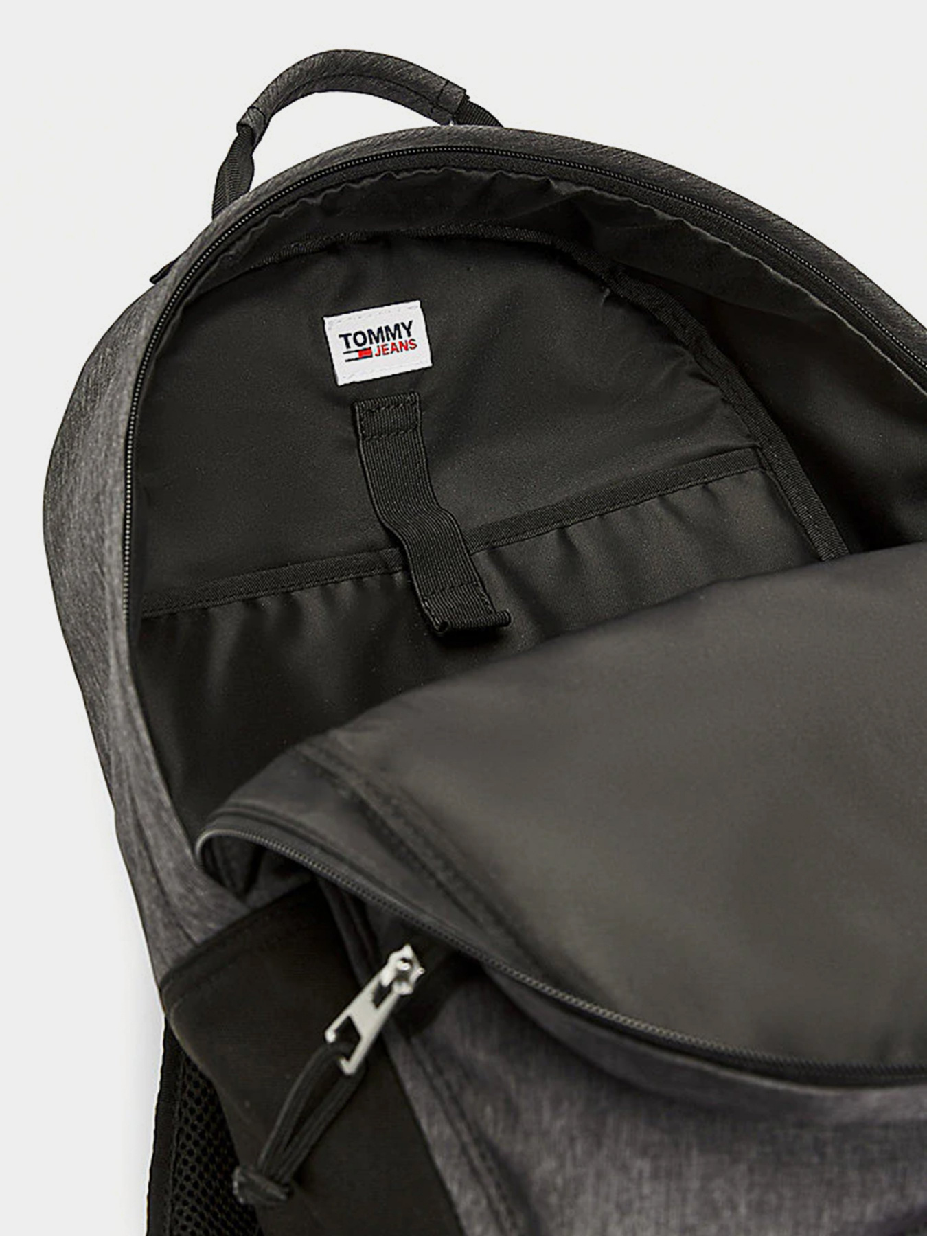 Рюкзаки Tommy Hilfiger Tech модель AM0AM06770-BDS Фото