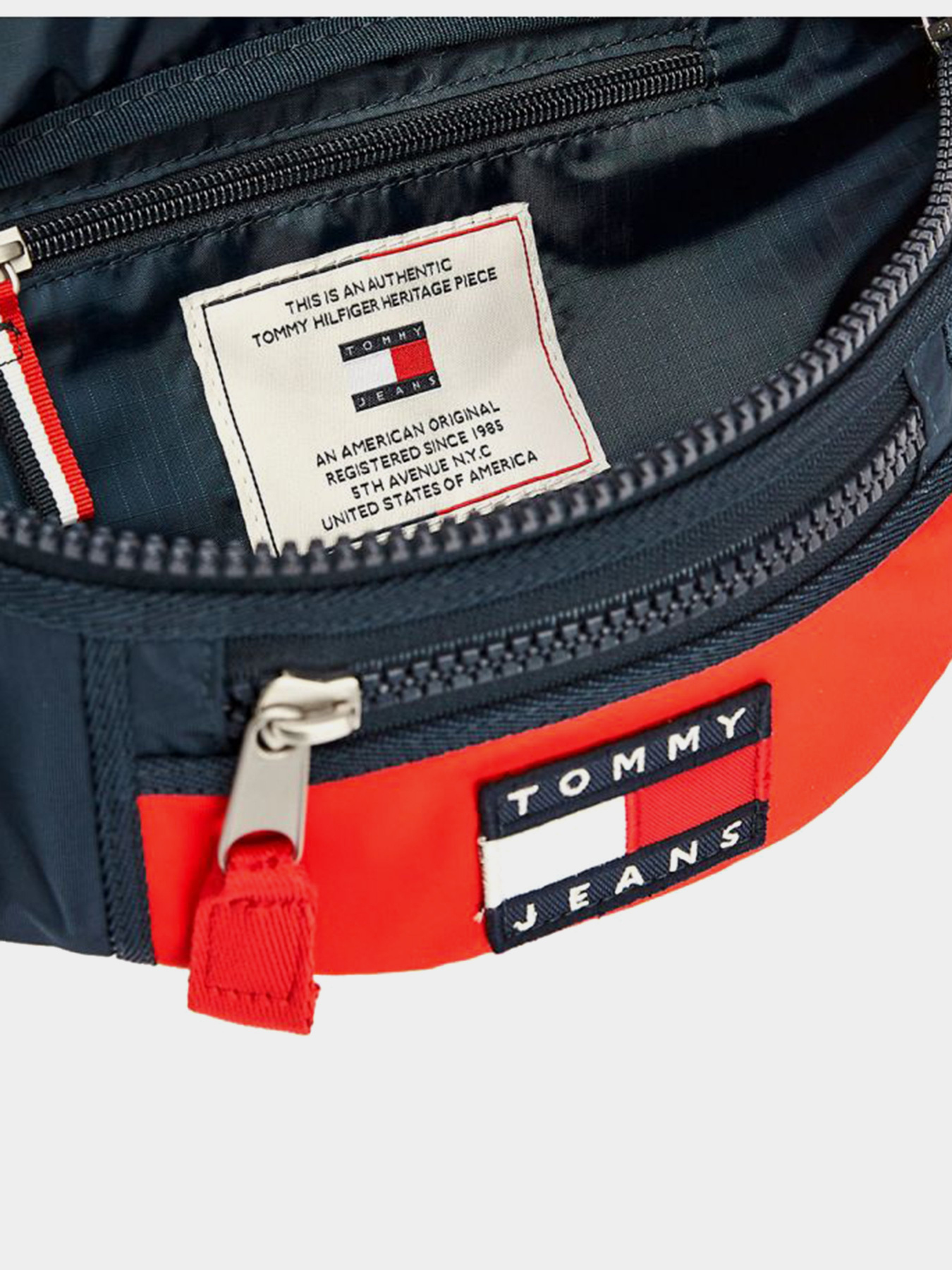 Поясная сумка Tommy Hilfiger Heritage модель AM0AM06638-0GY Поясная сумка Tommy Hilfiger Heritage модель AM0AM06638-0GY Фото