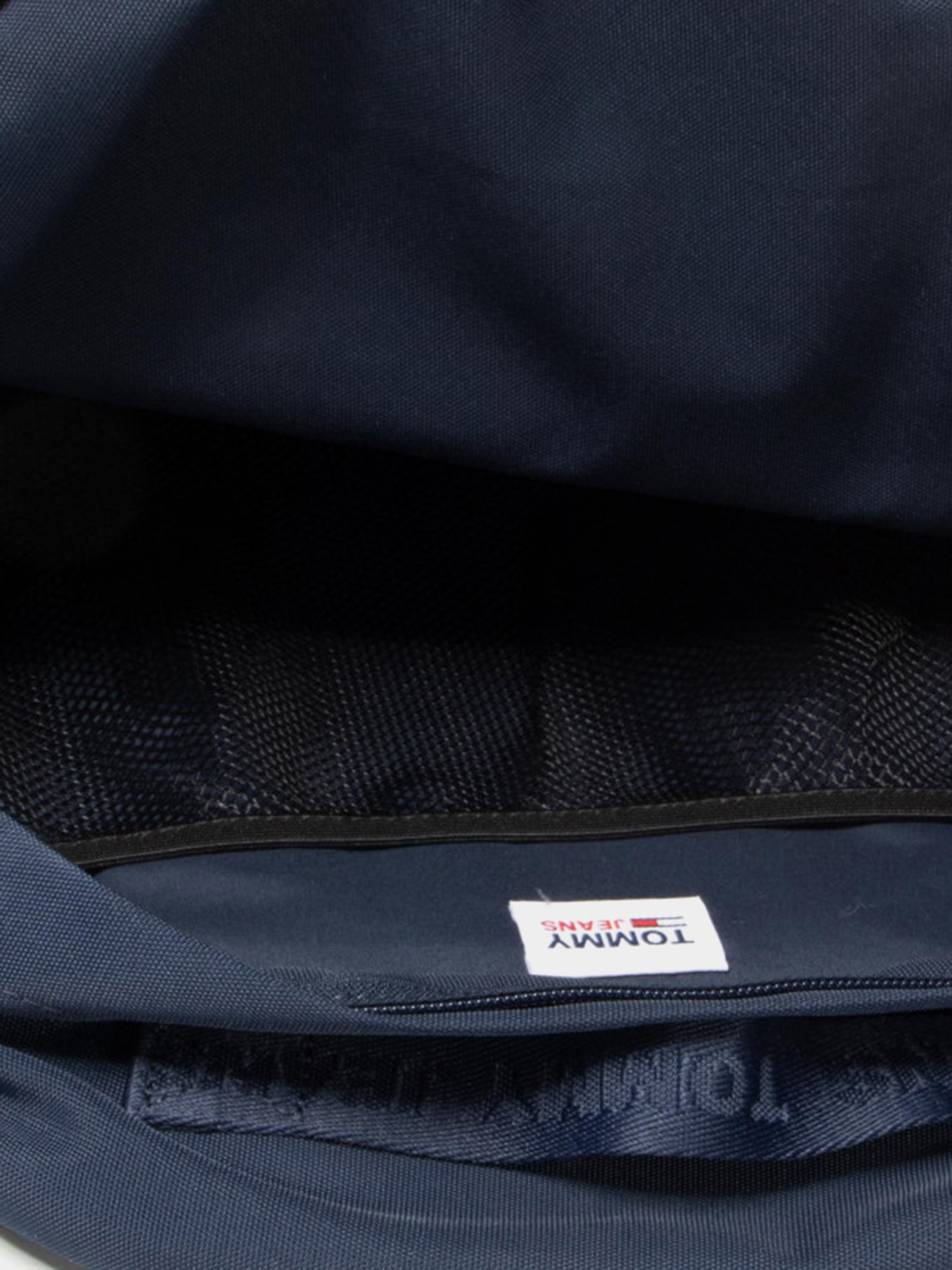 Рюкзаки Tommy Hilfiger Campus модель AW0AW08954-C87 Фото