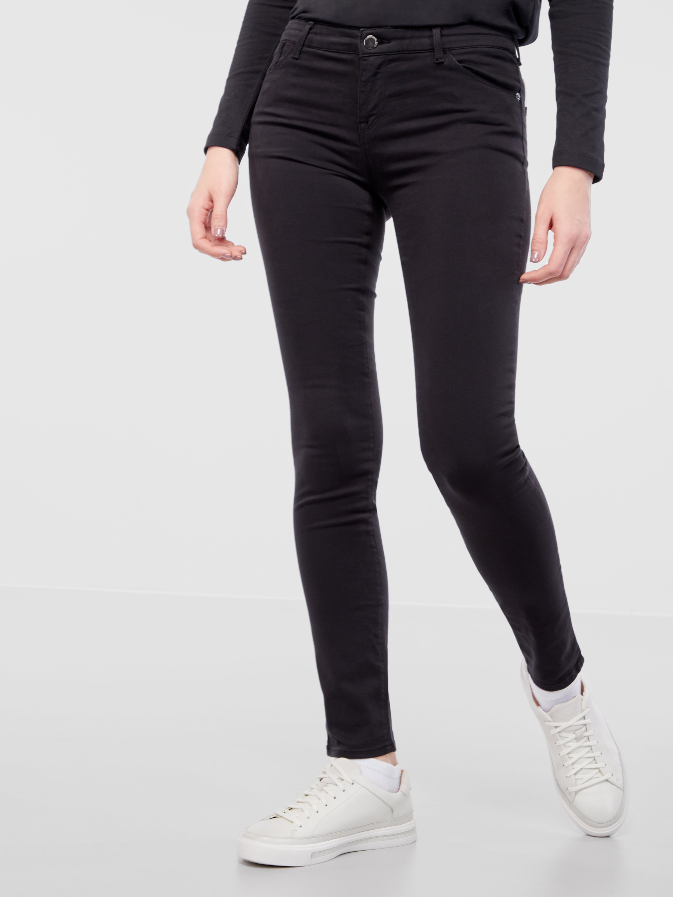 Скинни джинсы Emporio Armani J23 модель 6H2J23-2N81Z-0999 Фото