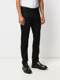 Зауженные джинсы Emporio Armani J06 модель 8N1J06-1FZ5Z-0999 Зауженные джинсы Emporio Armani J06 модель 8N1J06-1FZ5Z-0999 Фото
