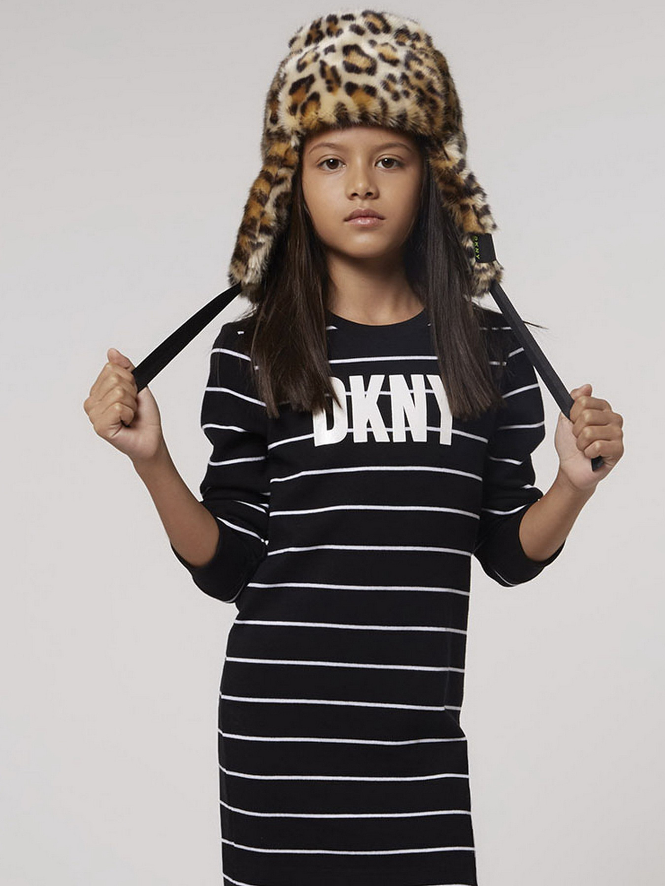 Шапка DKNY модель D31267/Z40 Фото