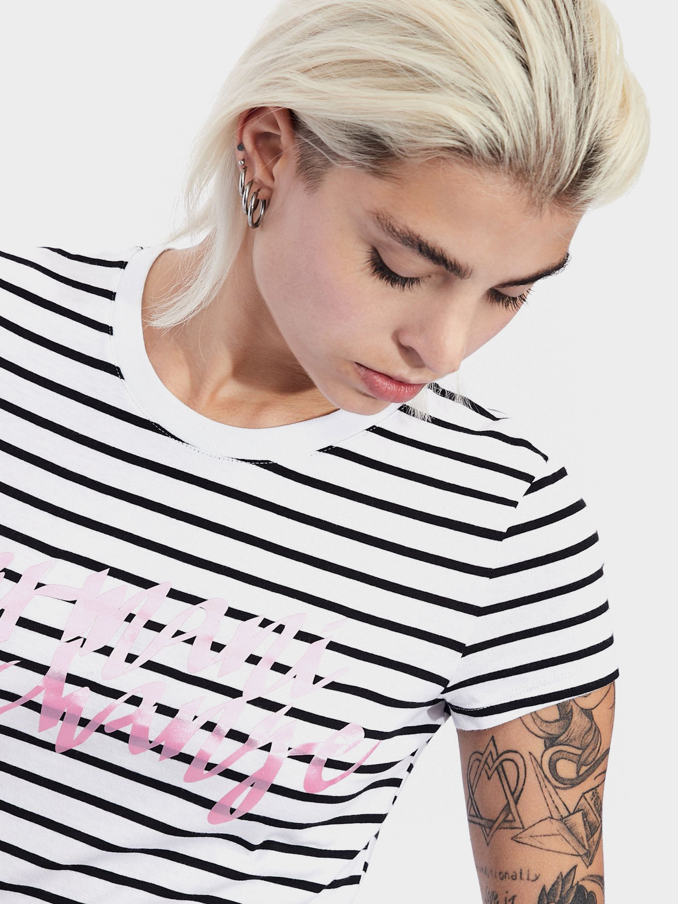 Футболки і поло Armani Exchange модель 6HYTAL-YJ73Z-8163 Фото