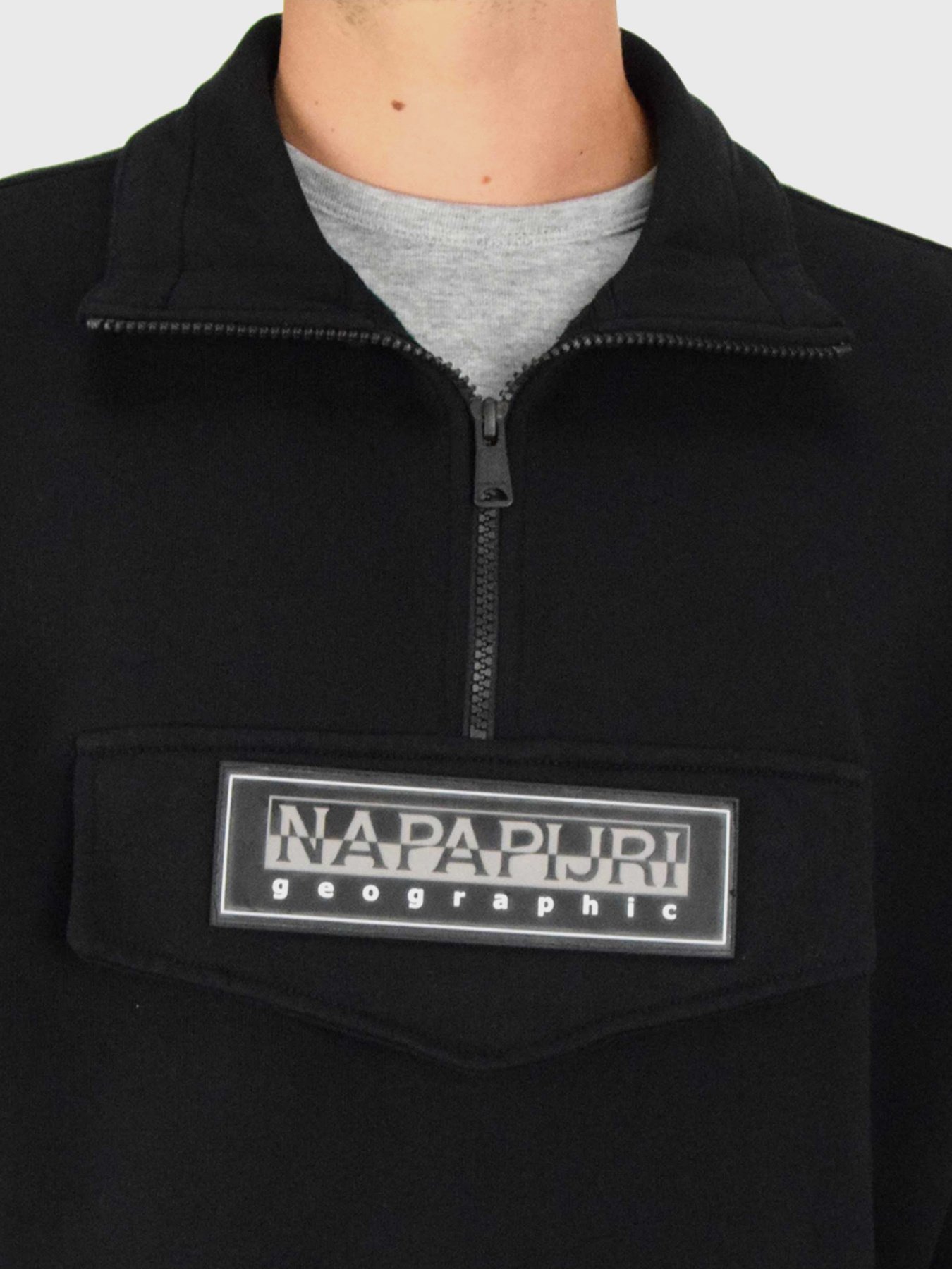Свитшот Napapijri Zip Sweatshirt Patch модель NP0A4EIT0411 Фото
