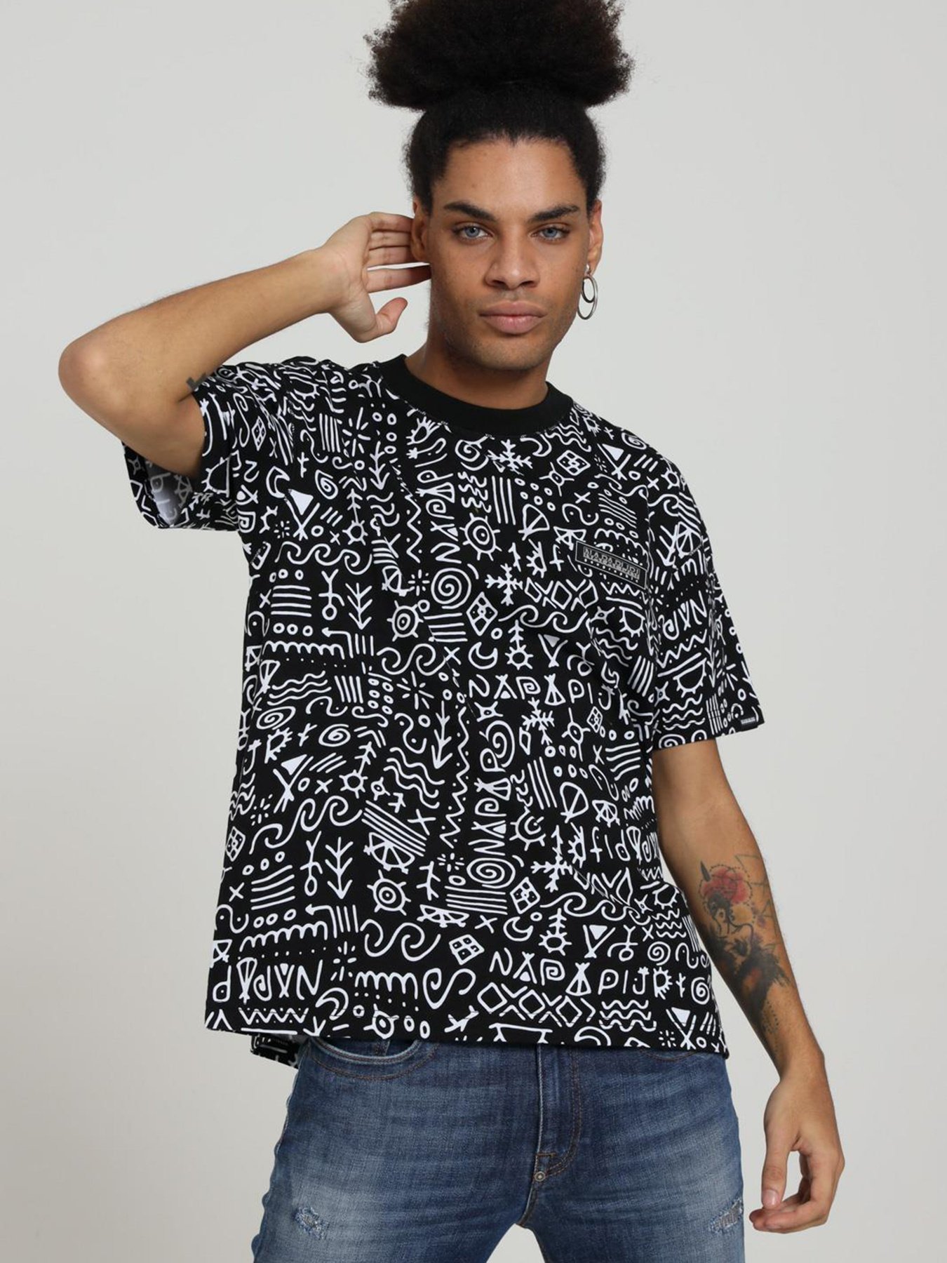 Футболки і поло Napapijri Noaide модель NP0A4EJHF1K1 Фото