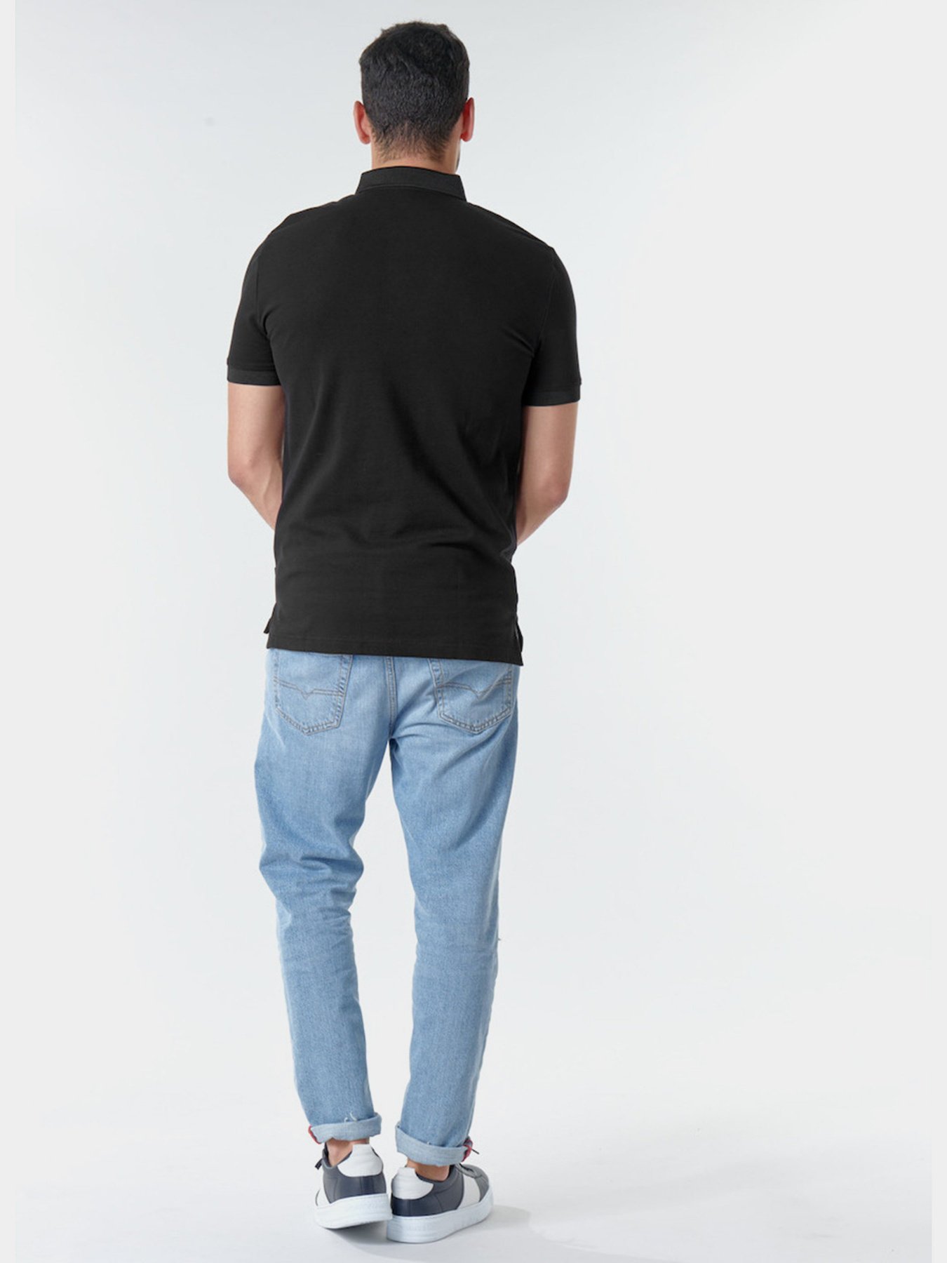 Поло с коротким рукавом Armani Exchange модель 6HZFGB-ZJ81Z-1200 Поло с коротким рукавом Armani Exchange модель 6HZFGB-ZJ81Z-1200 Фото