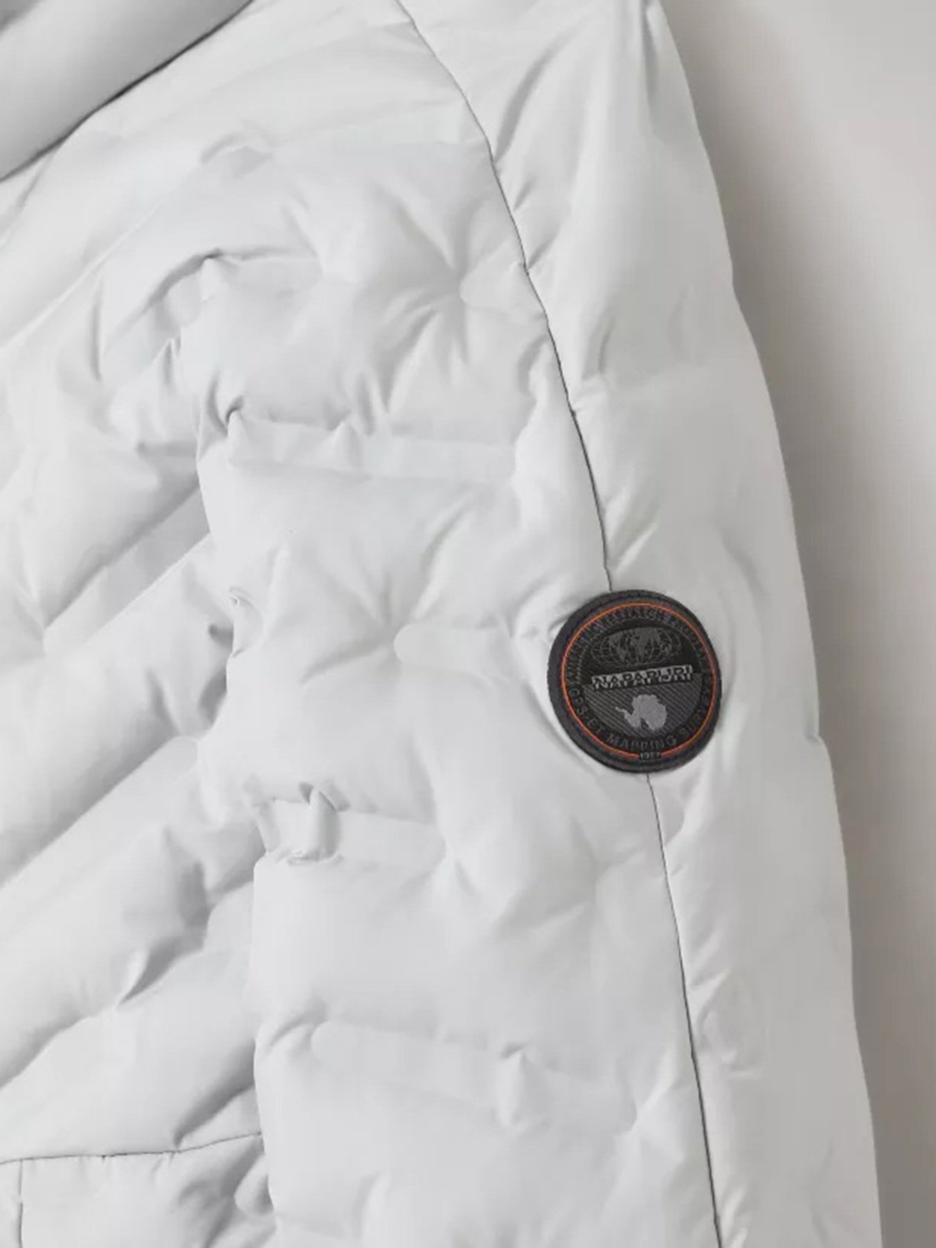 Куртка Napapijri Alvar модель NP0A4ELKH751 Куртка Napapijri Alvar модель NP0A4ELKH751 Фото