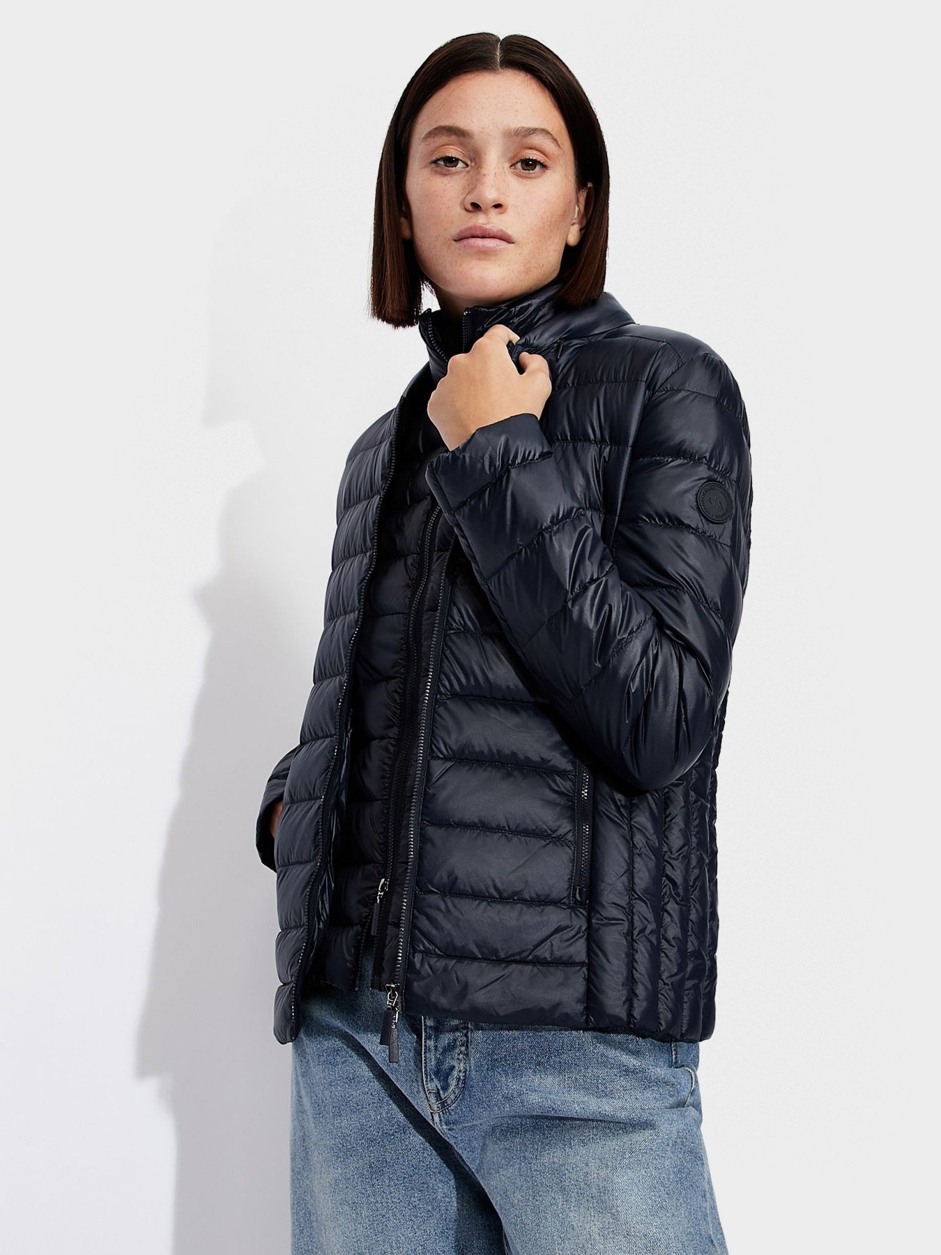 Утеплений жилет Armani Exchange модель 8NYQ01-YNM4Z-1510 Фото