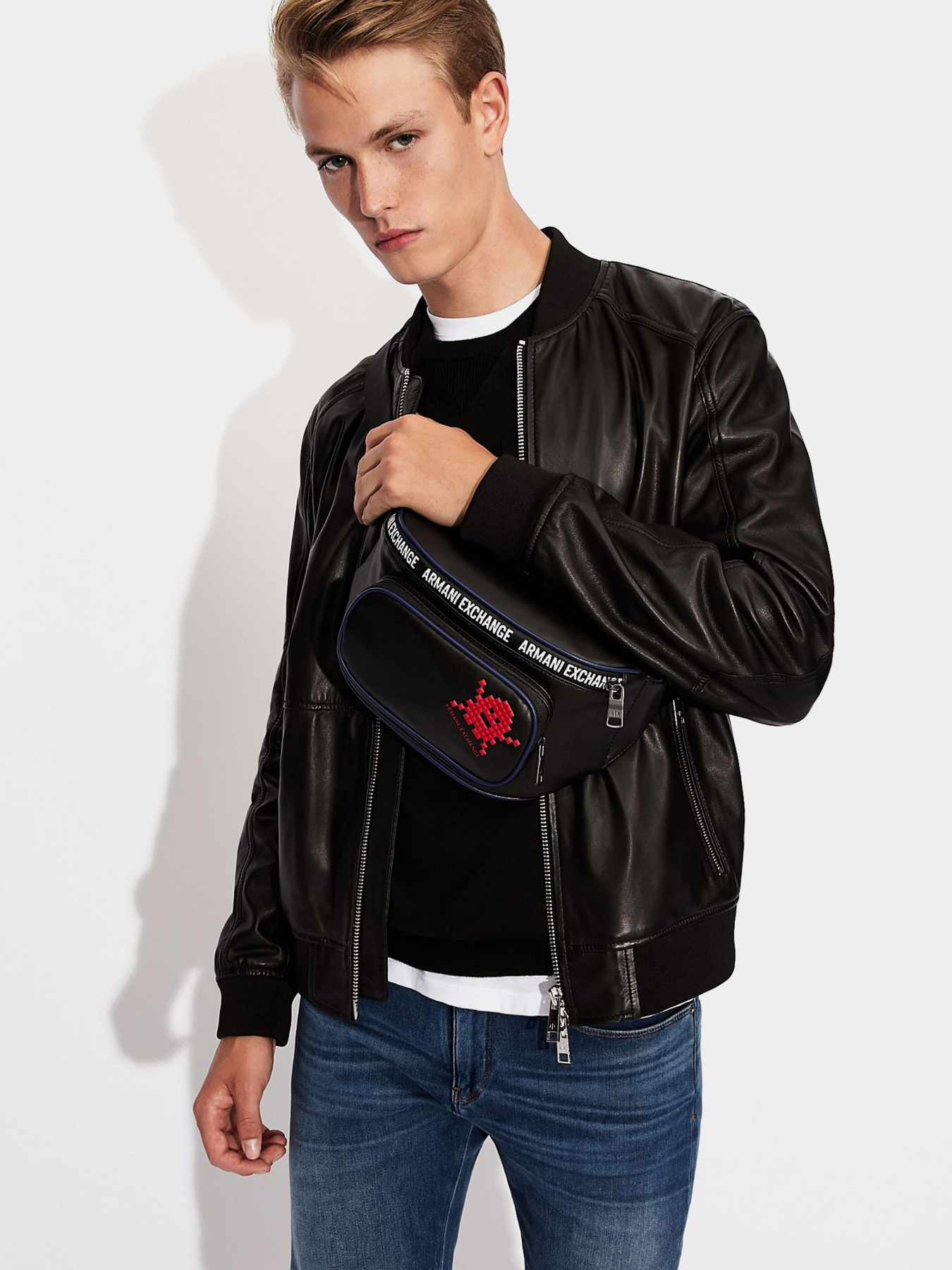 Поясна сумка Armani Exchange Модель 952264-0A826-01620 Фото