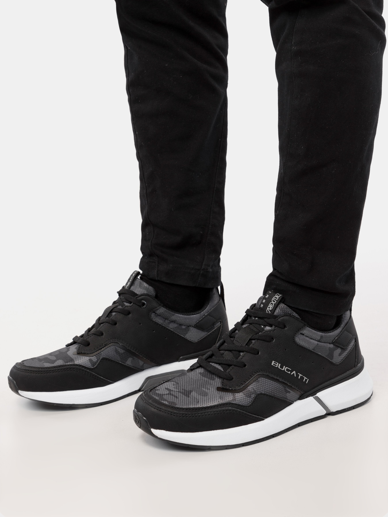 Кроссовки повседневные Bugatti модель 342-92702-5069-1081 Кроссовки повседневные Bugatti модель 342-92702-5069-1081 Фото