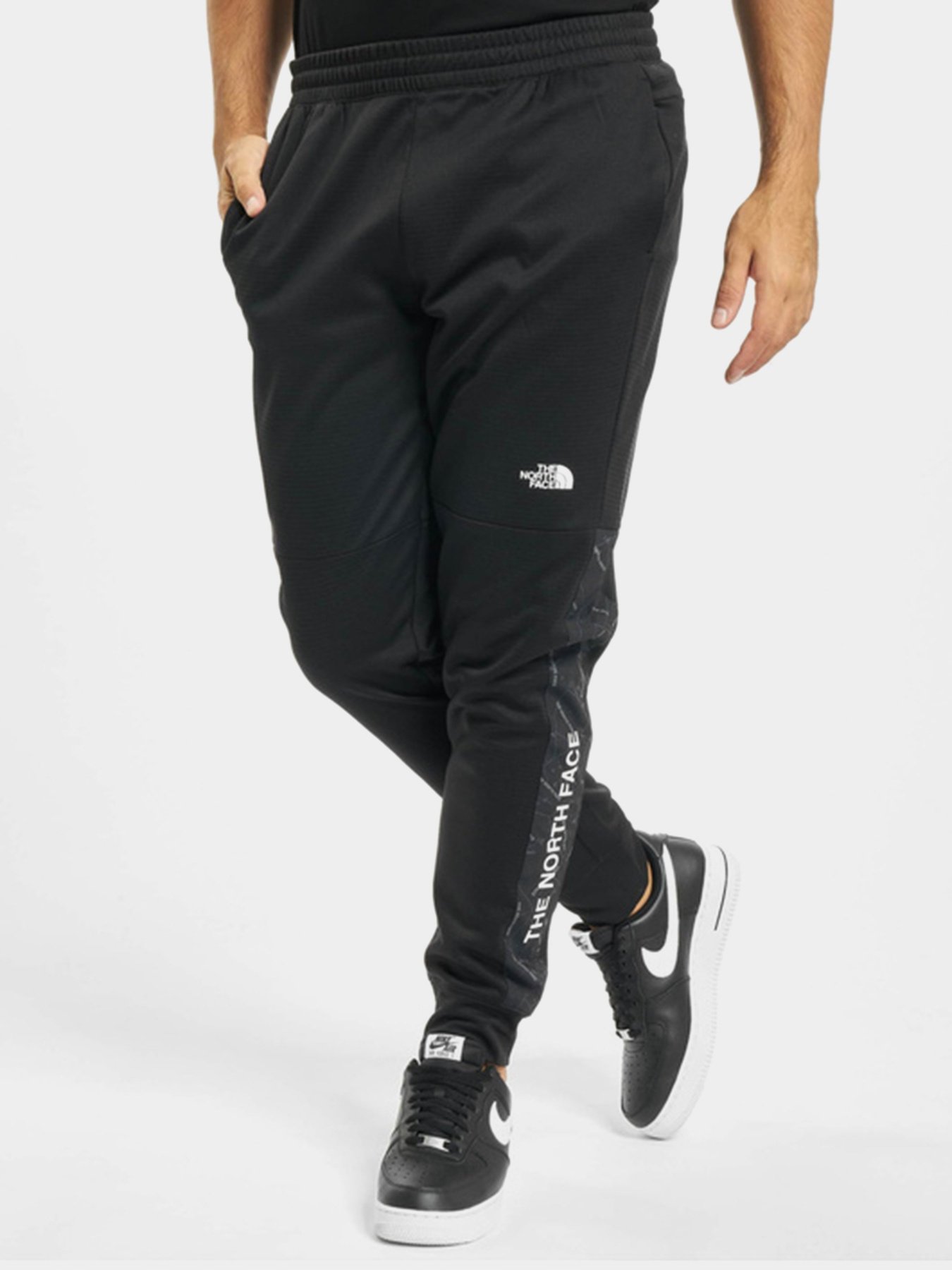 Повседневные штаны The North Face Cuffed модель NF0A4MA1JK31 Фото