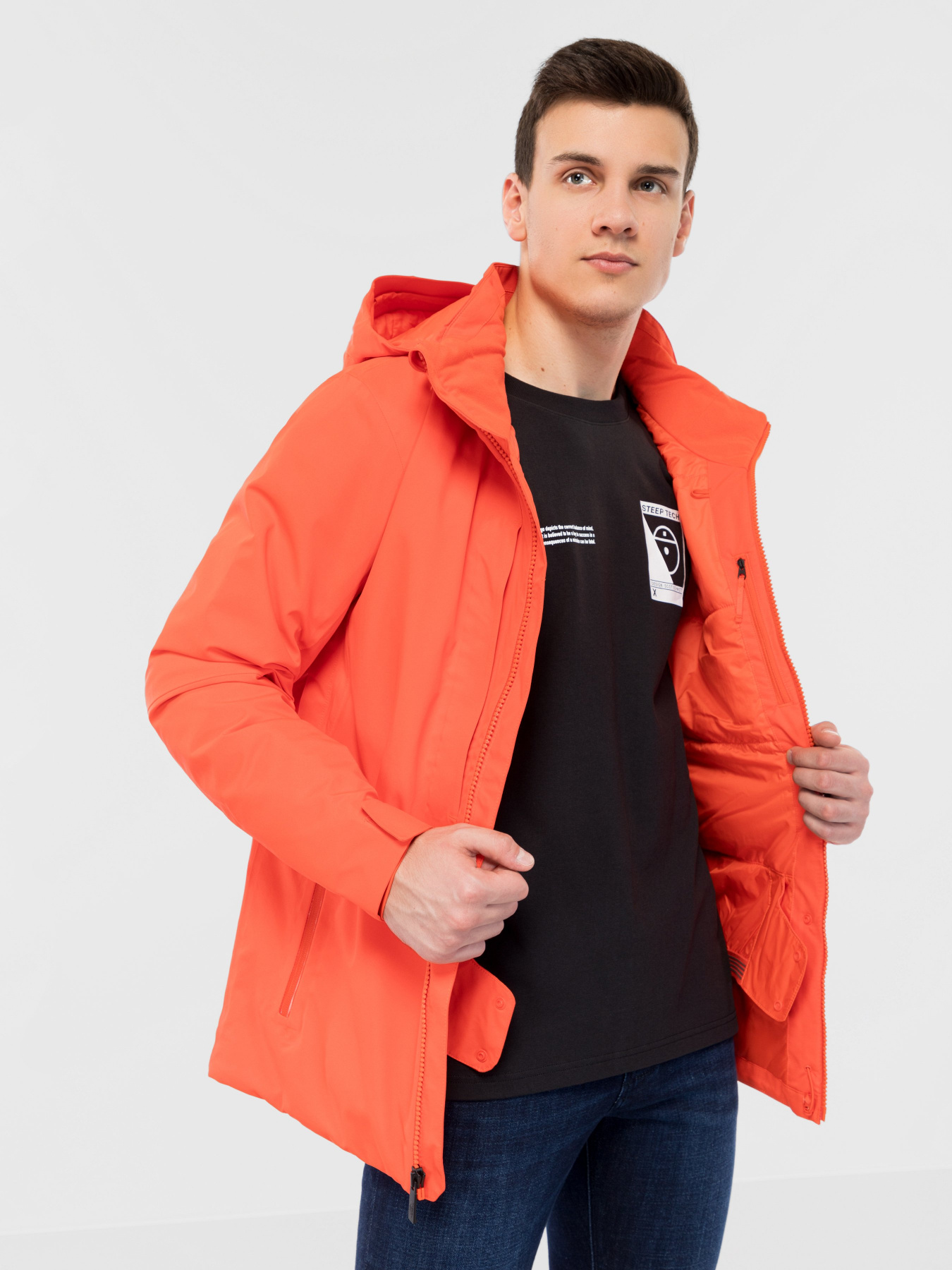 Гірськолижна куртка The North Face Chakal модель NF0A4QXKR151 Фото