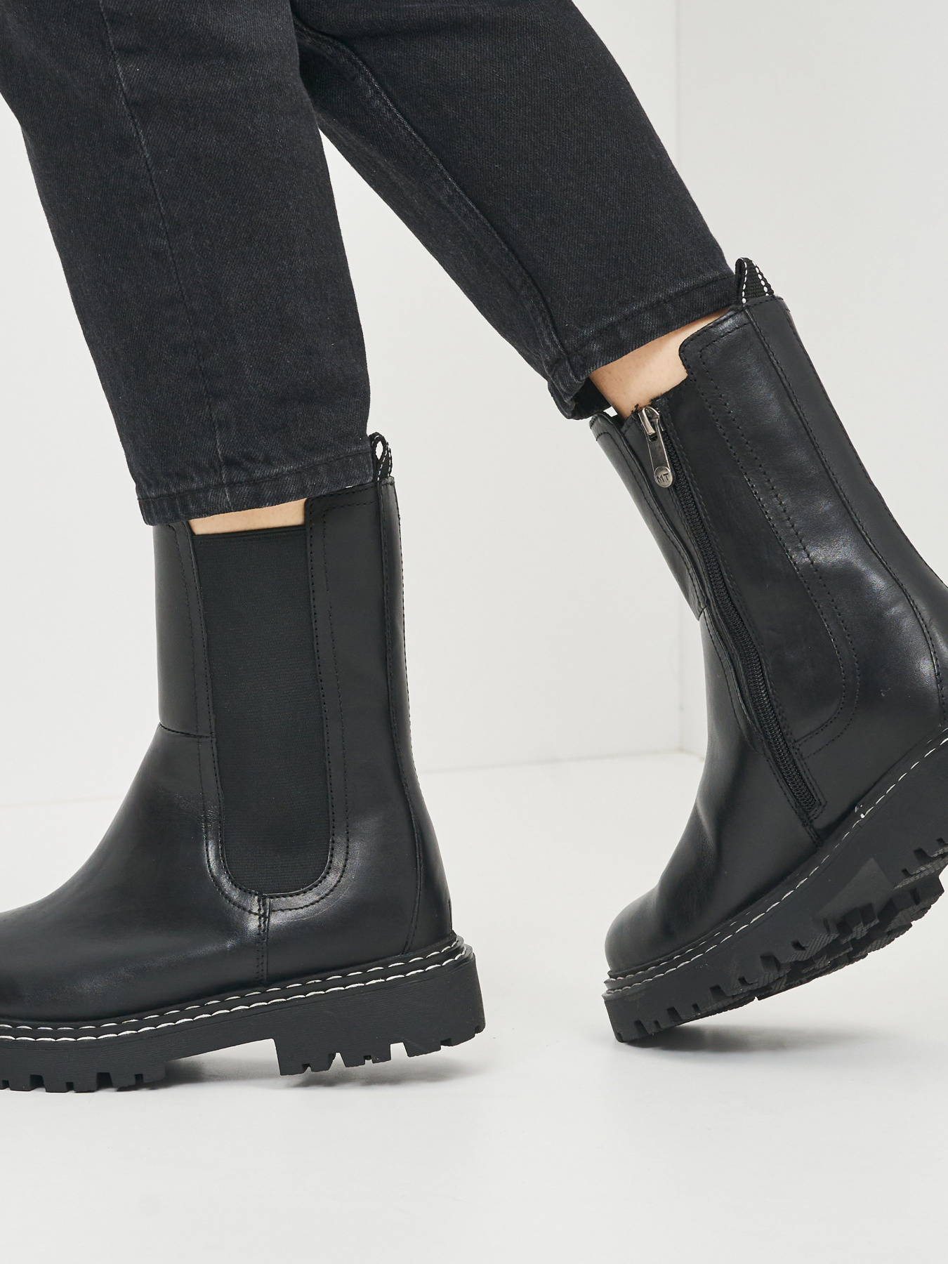 Челси Marco Tozzi модель 2-2-26481-29 010 BLACK/WHITE Фото