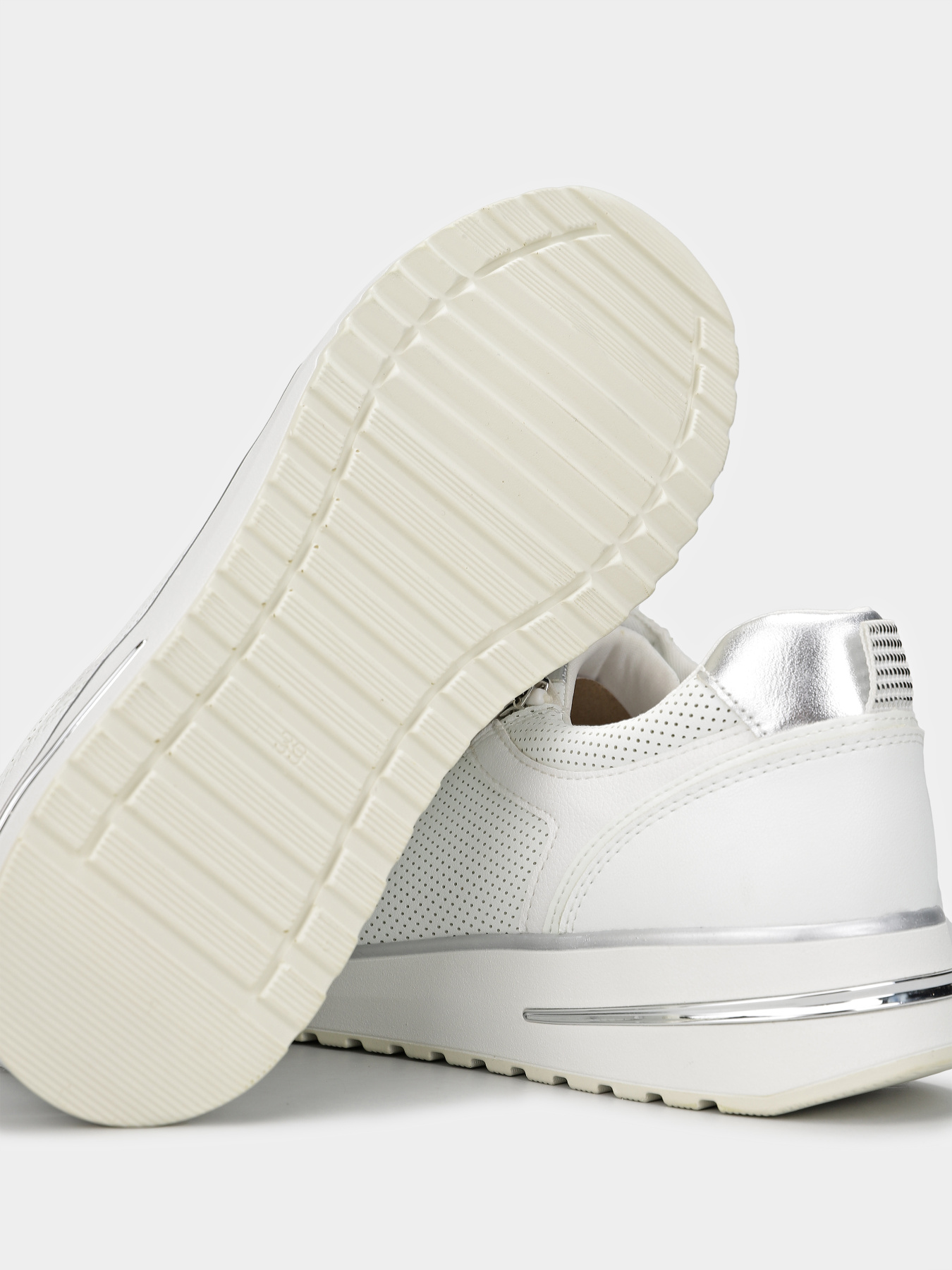 Кросівки повсякденні Marco Tozzi модель 2-23770-44-197 Кросівки повсякденні Marco Tozzi модель 2-23770-44-197 Фото