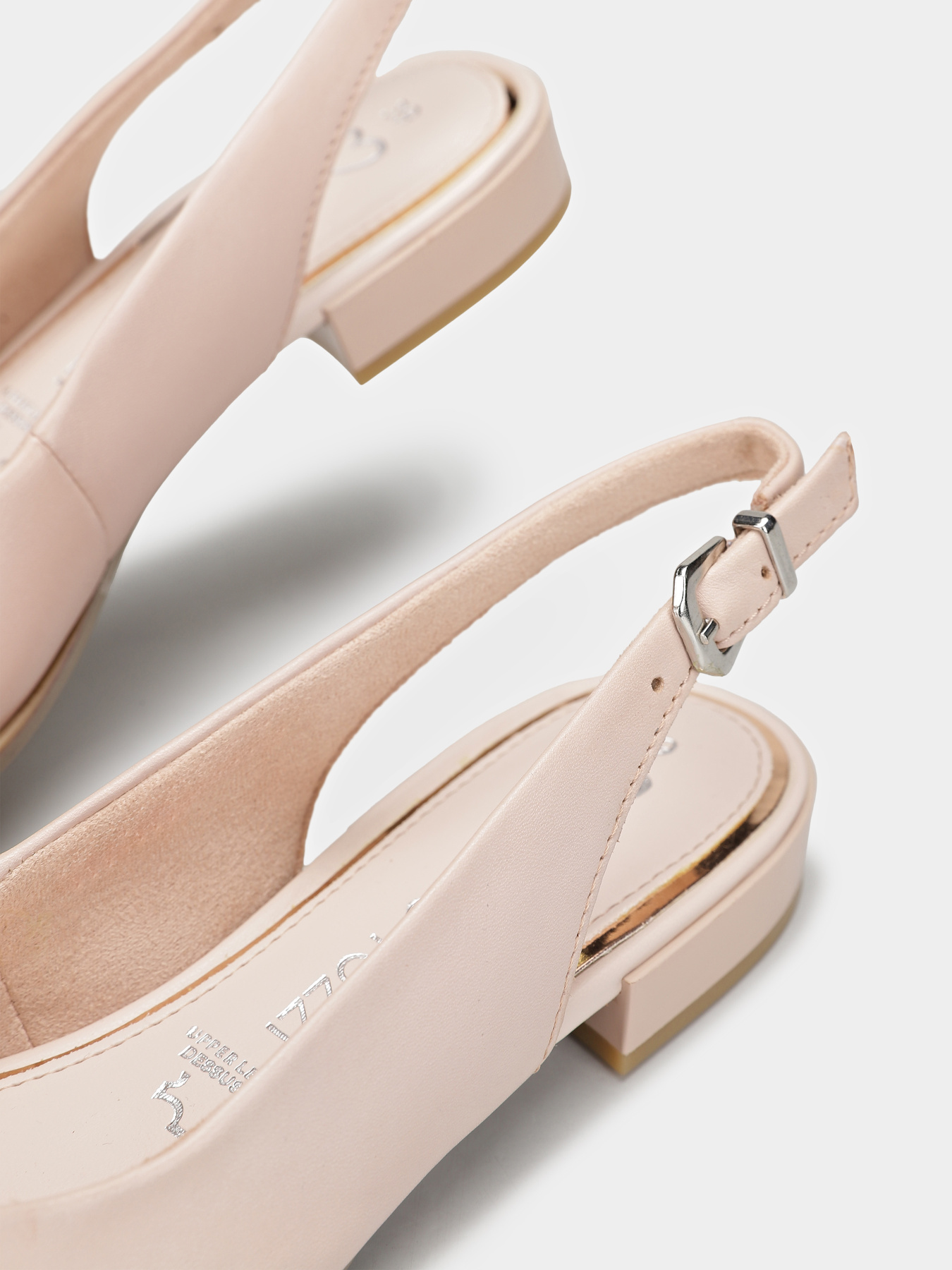 Босоножки Marco Tozzi модель 2-29408-42-40I Босоножки Marco Tozzi модель 2-29408-42-40I Фото