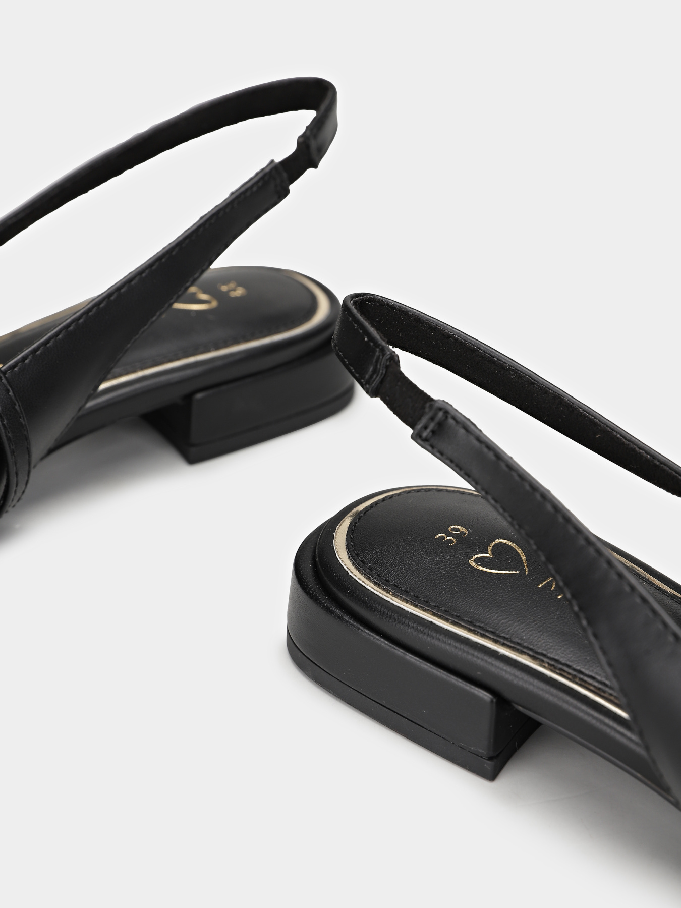 Босоножки Marco Tozzi модель 2-29409-44-001 Фото