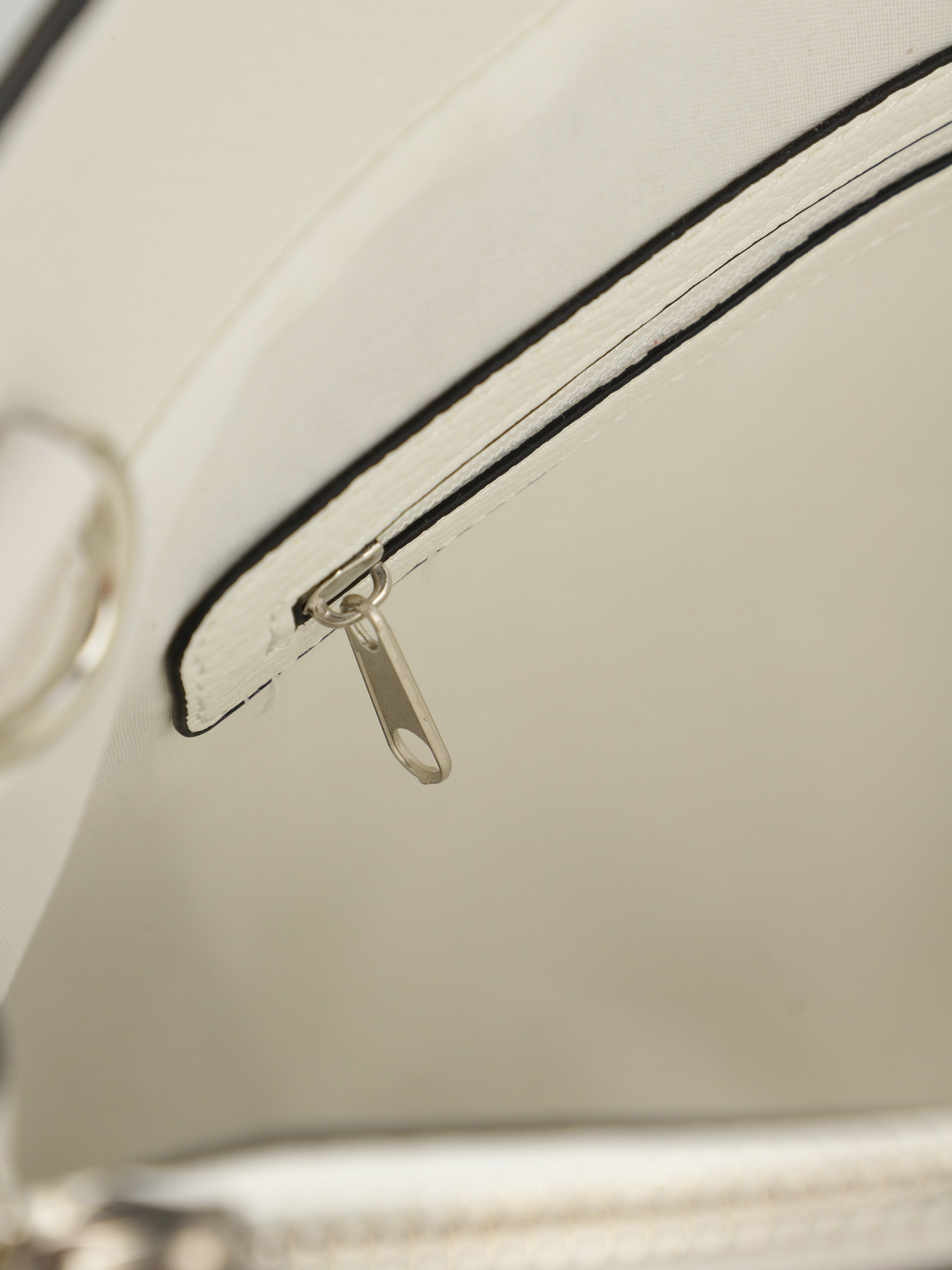 Сумка Marco Tozzi модель 2-2-61008-20 191 WHITE/SILVER Фото