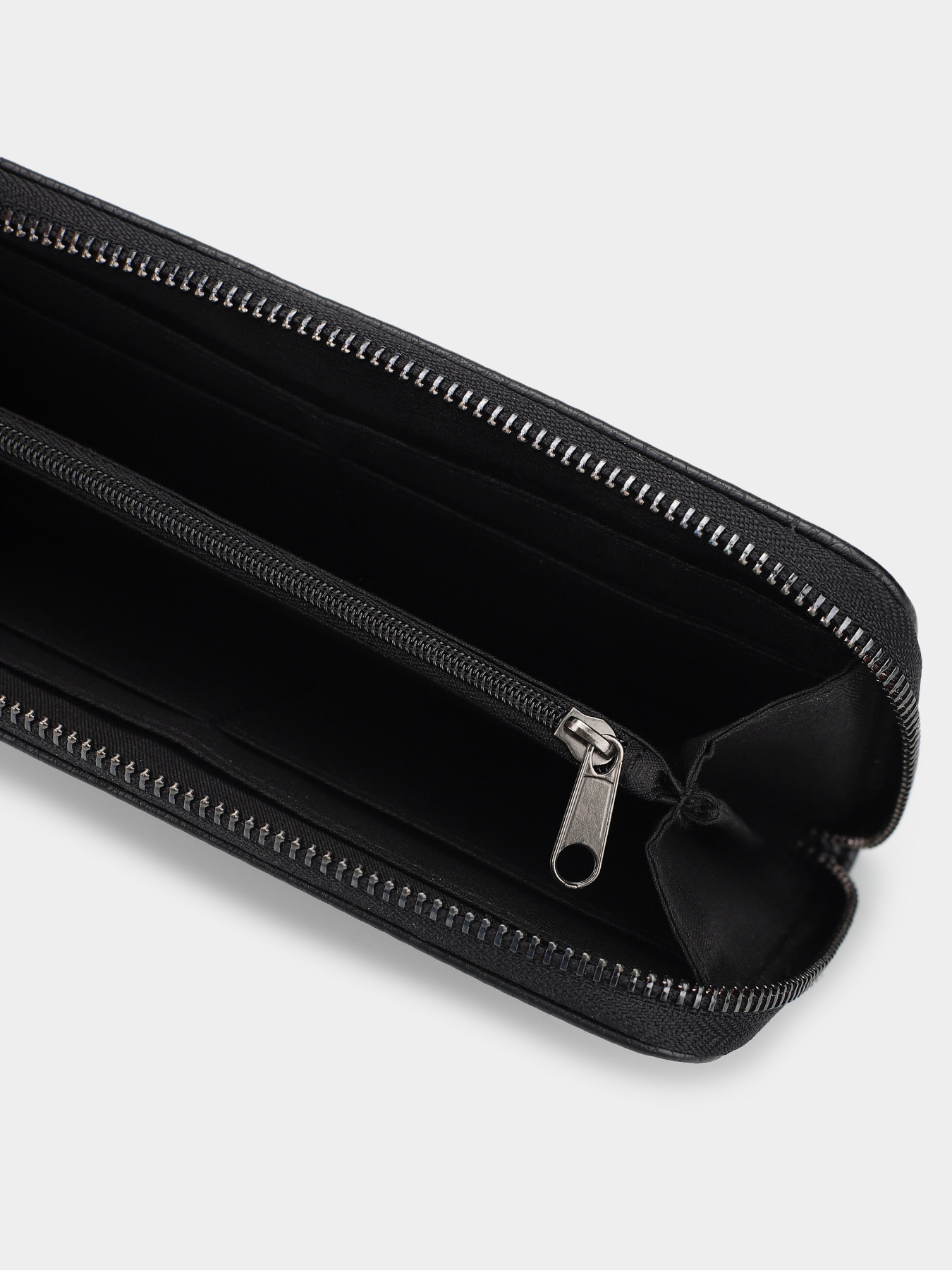 Кошелек Marco Tozzi модель 2-2-61000-41-001 Кошелек Marco Tozzi модель 2-2-61000-41-001 Фото