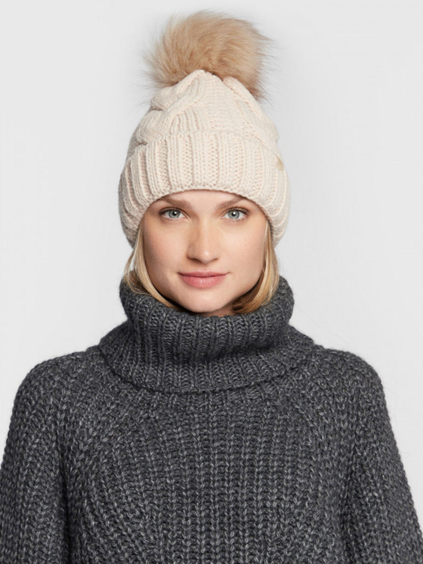 Шапка 4F Midshop модель H4Z22-CAD010-64S Фото