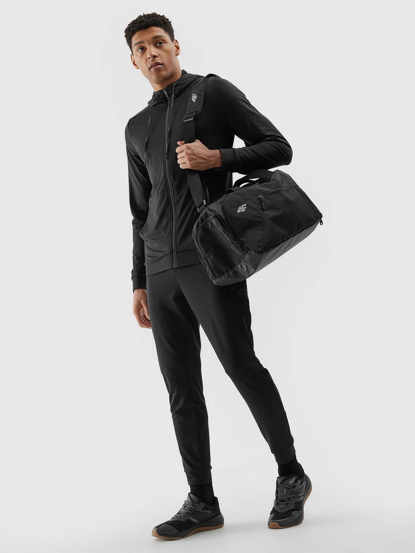 Сумка 4F U104 модель 4FWSS24ABAGU104-20S Фото