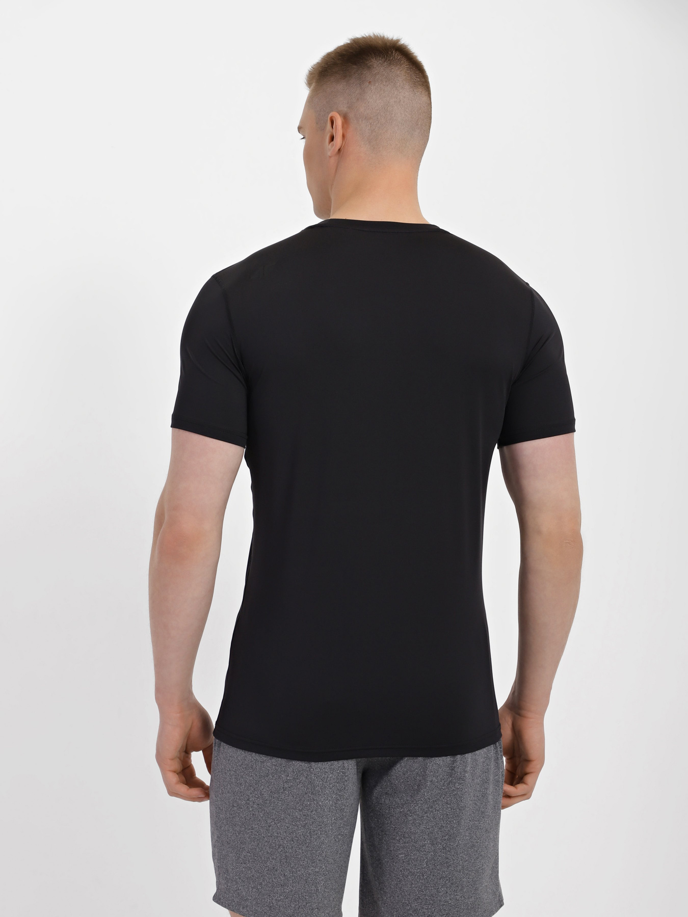 Футболка спортивна 4F Basic модель 4FSS23TFTSM259-20S Фото