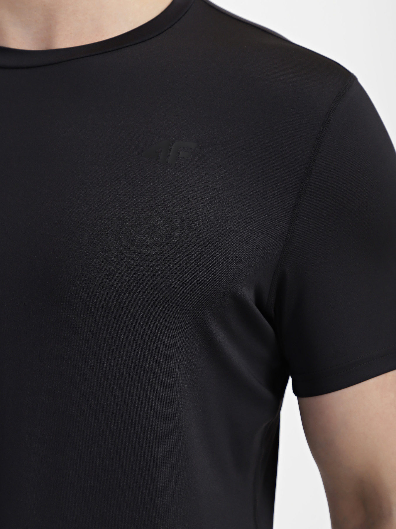 Футболка спортивна 4F Basic модель 4FSS23TFTSM259-20S Фото