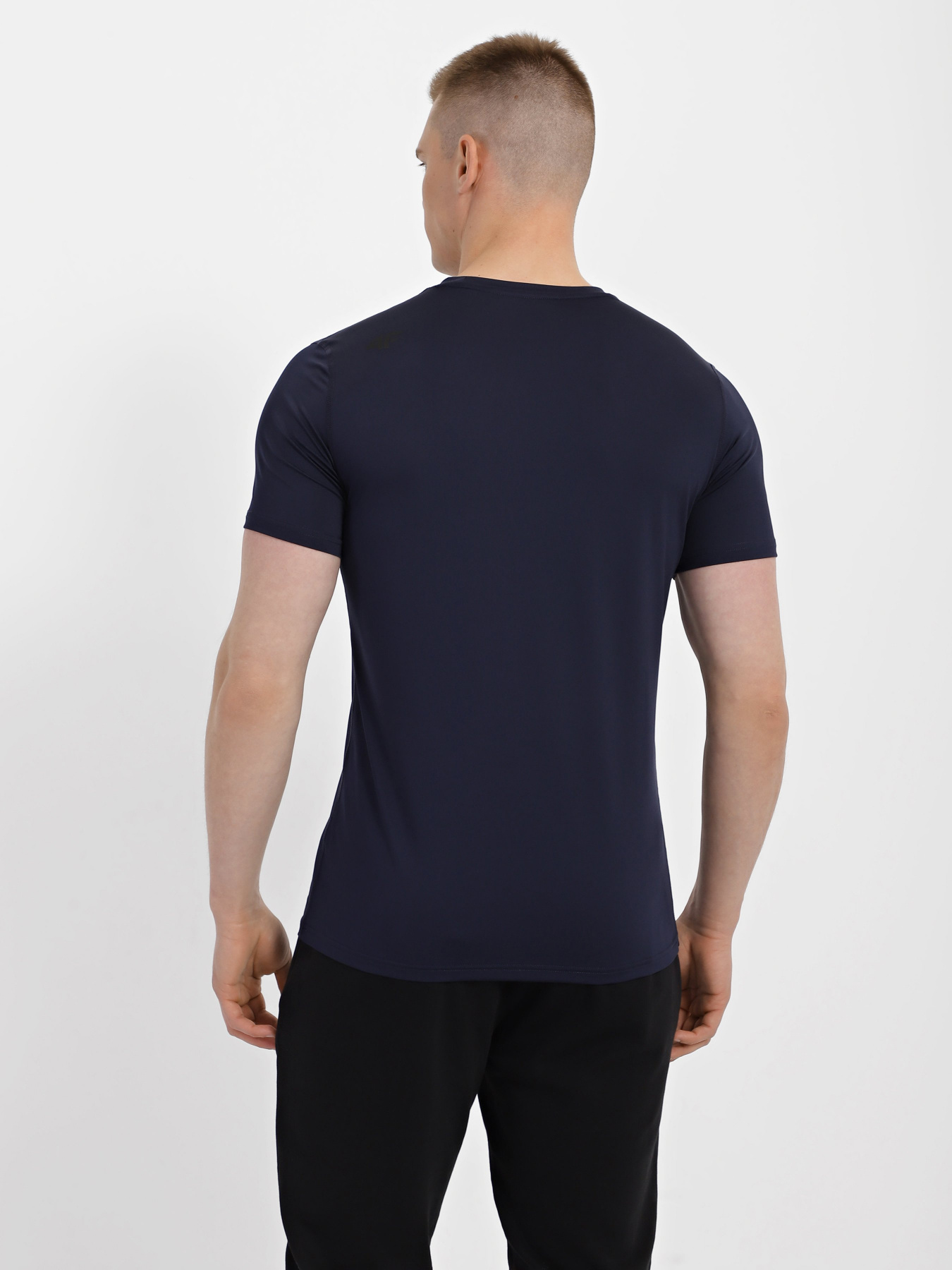 Спортивна футболка 4F Basic модель 4FSS23TFTSM259-31S Фото