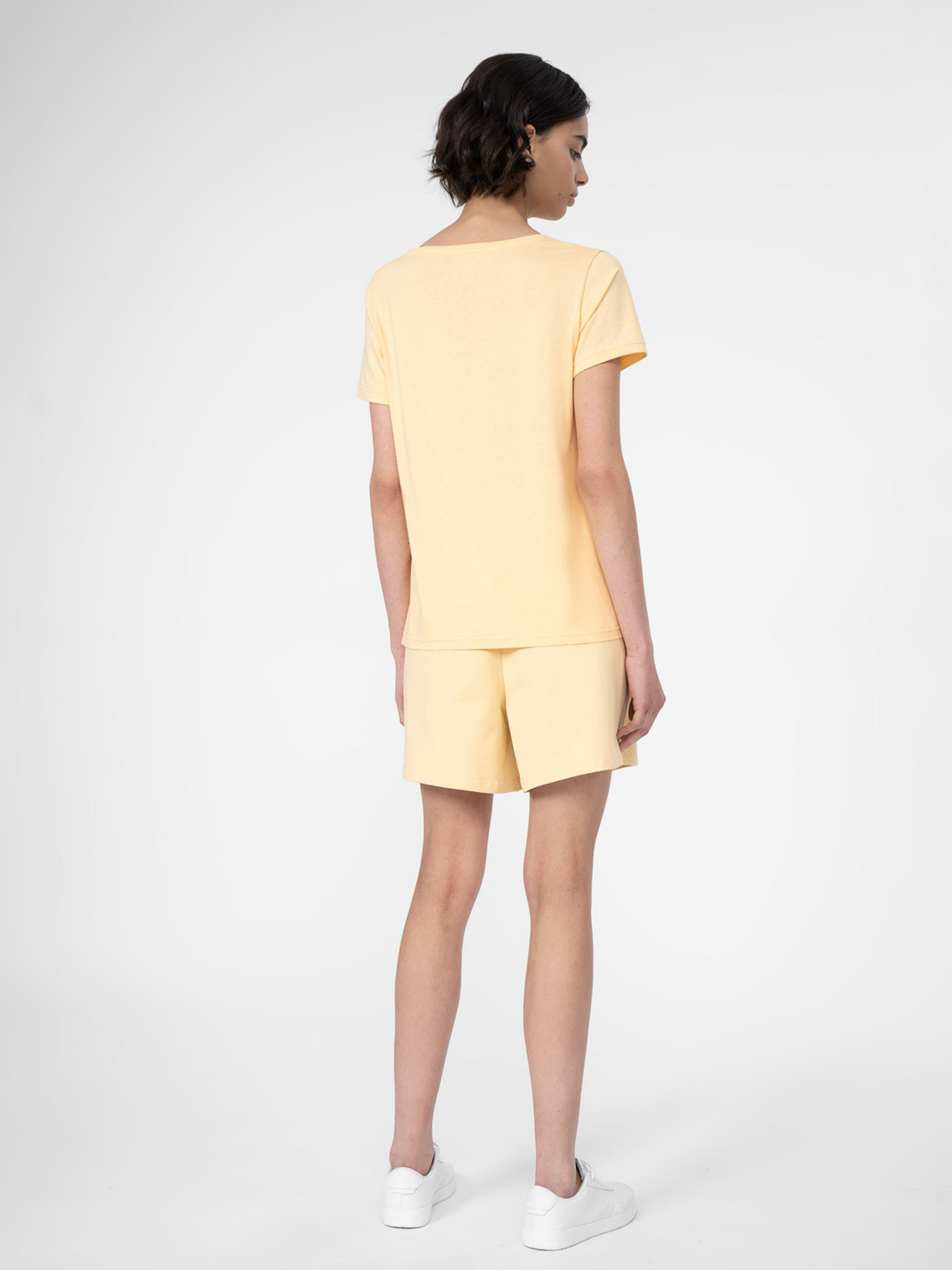 Спортивні шорти 4F Sports Harmony модель 4FSS23TSHOF070-73S Фото