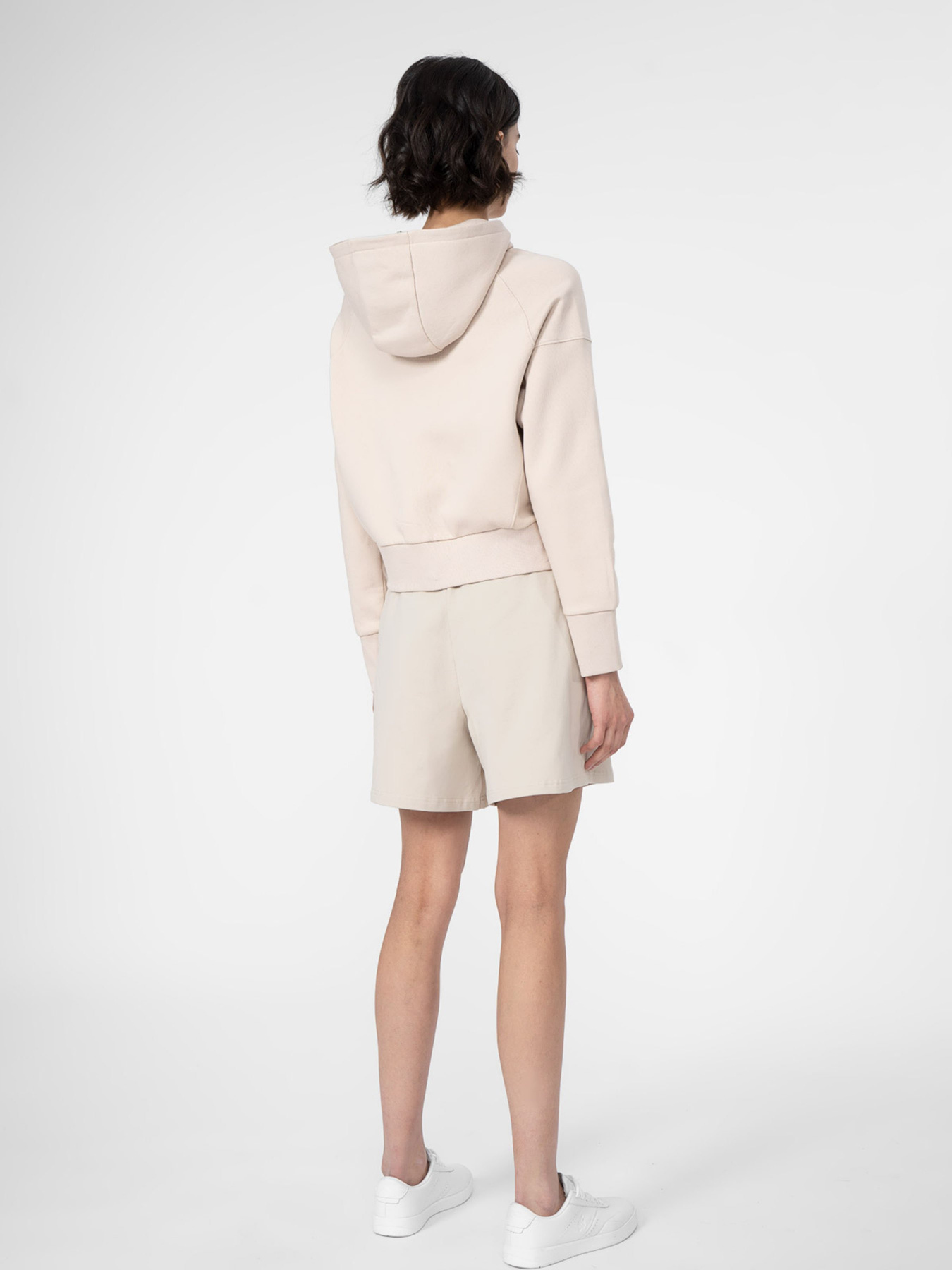 Шорты спортивные 4F Sports Harmony модель 4FSS23TSHOF070-83S Фото