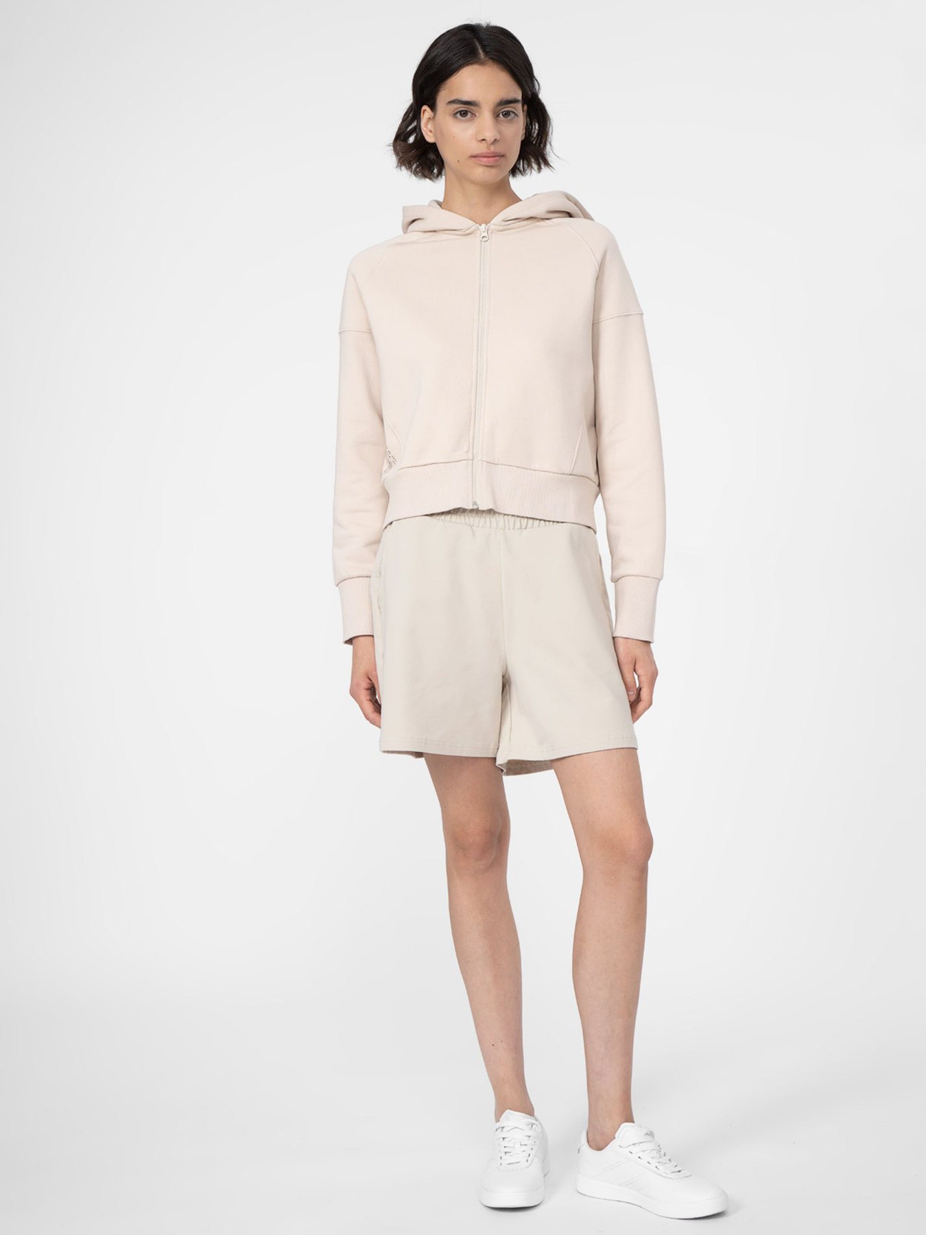 Спортивні шорти 4F Sports Harmony модель 4FSS23TSHOF070-83S Спортивні шорти 4F Sports Harmony модель 4FSS23TSHOF070-83S Фото