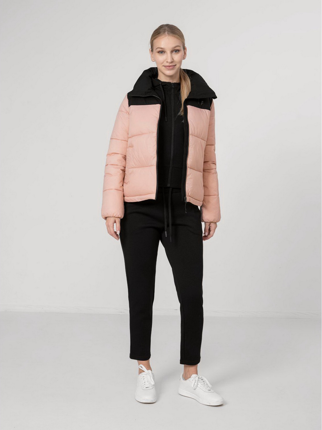 Зимняя куртка 4F Natural Reflection модель H4Z22-KUDP014-65S Фото