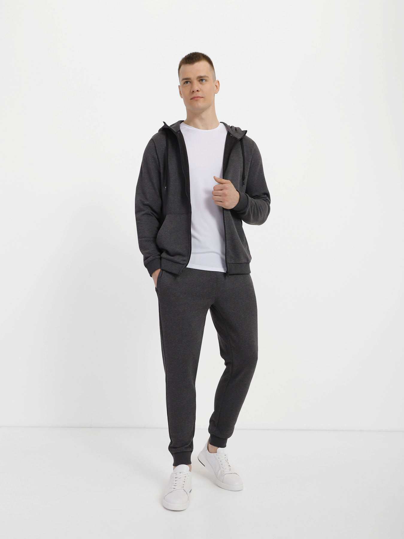 Спортивні штани 4F NOS модель 4FSS23TTROM223-23M Фото