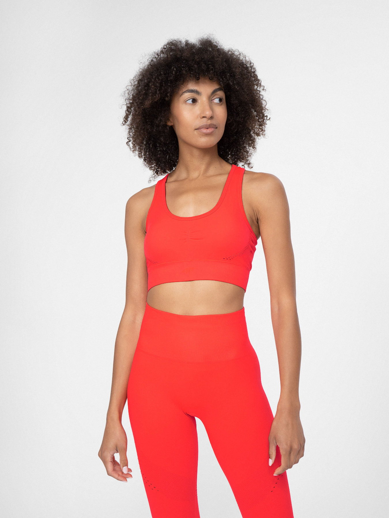 Топ спортивный 4F модель 4FSS23USBAF037-62N Фото