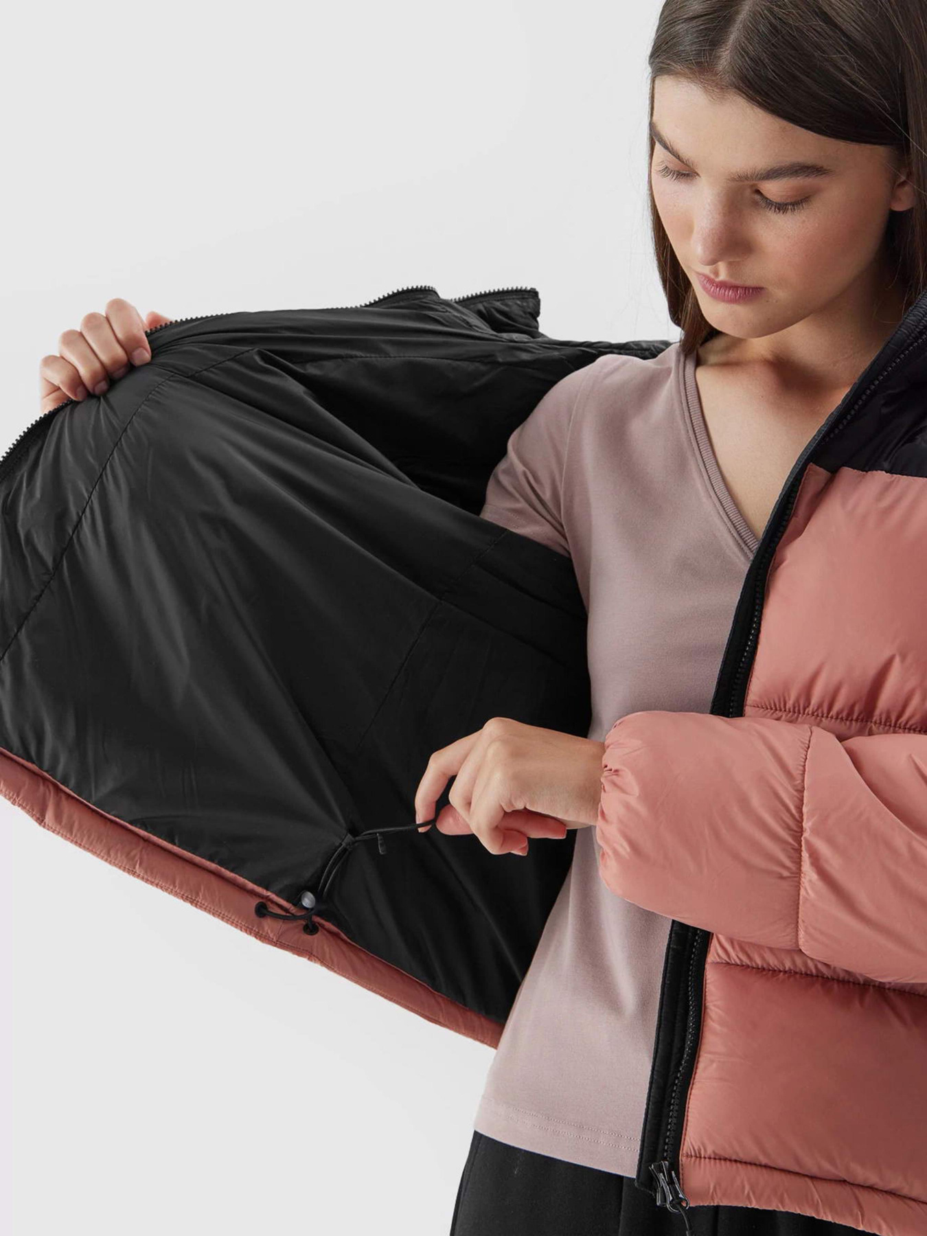 Зимова куртка 4F Outerwear модель 4FAW23TDJAF230-64S Фото