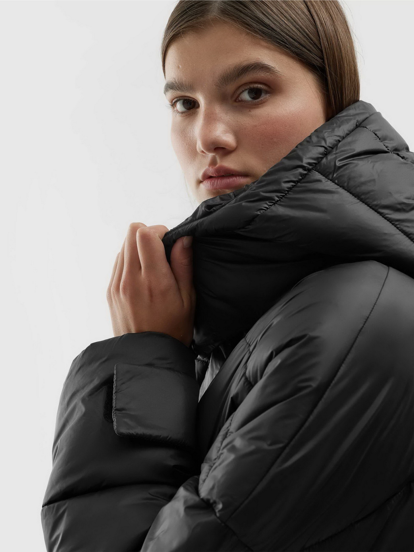 Зимова куртка 4F Midshop модель 4FAW23TDJAF231-20S Фото