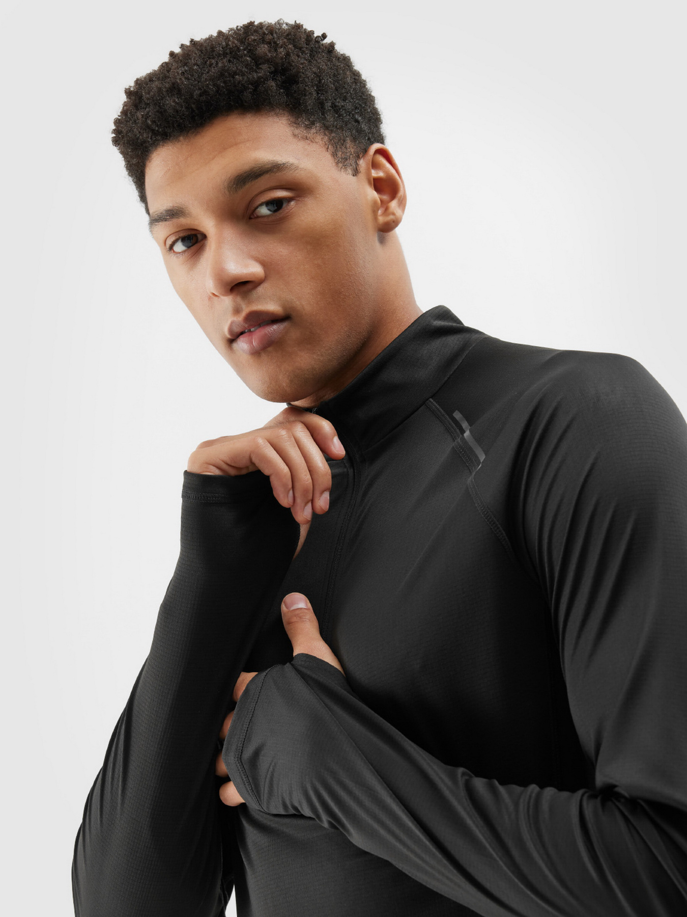 Спортивна кофта 4F FNK M240 модель 4FWSS24TFLOM240-20S Спортивна кофта 4F FNK M240 модель 4FWSS24TFLOM240-20S Фото