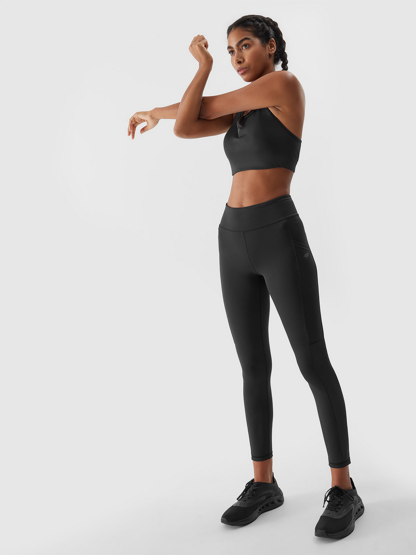 Спортивні леггінси 4F FNK F230 модель 4FWSS24TFTIF230-20S Спортивні леггінси 4F FNK F230 модель 4FWSS24TFTIF230-20S Фото