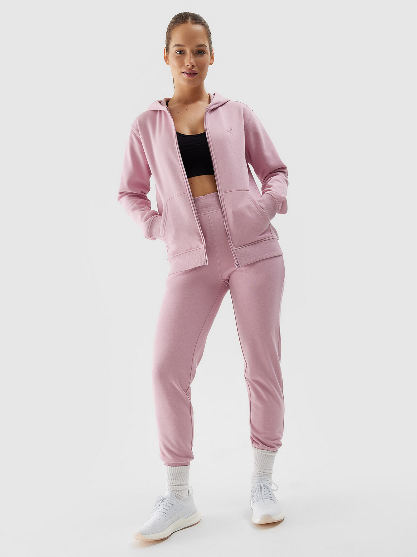 Спортивні штани 4F CAS F606 модель 4FWSS24TTROF606-56S Фото