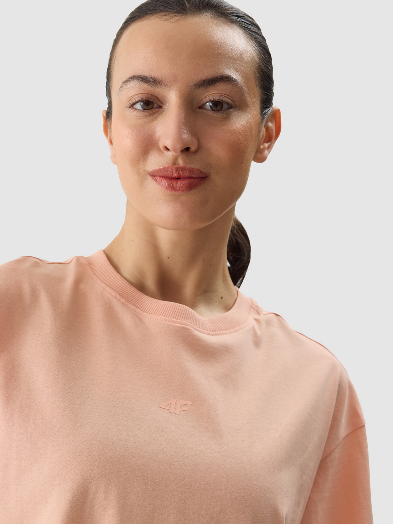 Футболка 4F F1355 модель 4FWSS24TTSHF1355-65S Фото